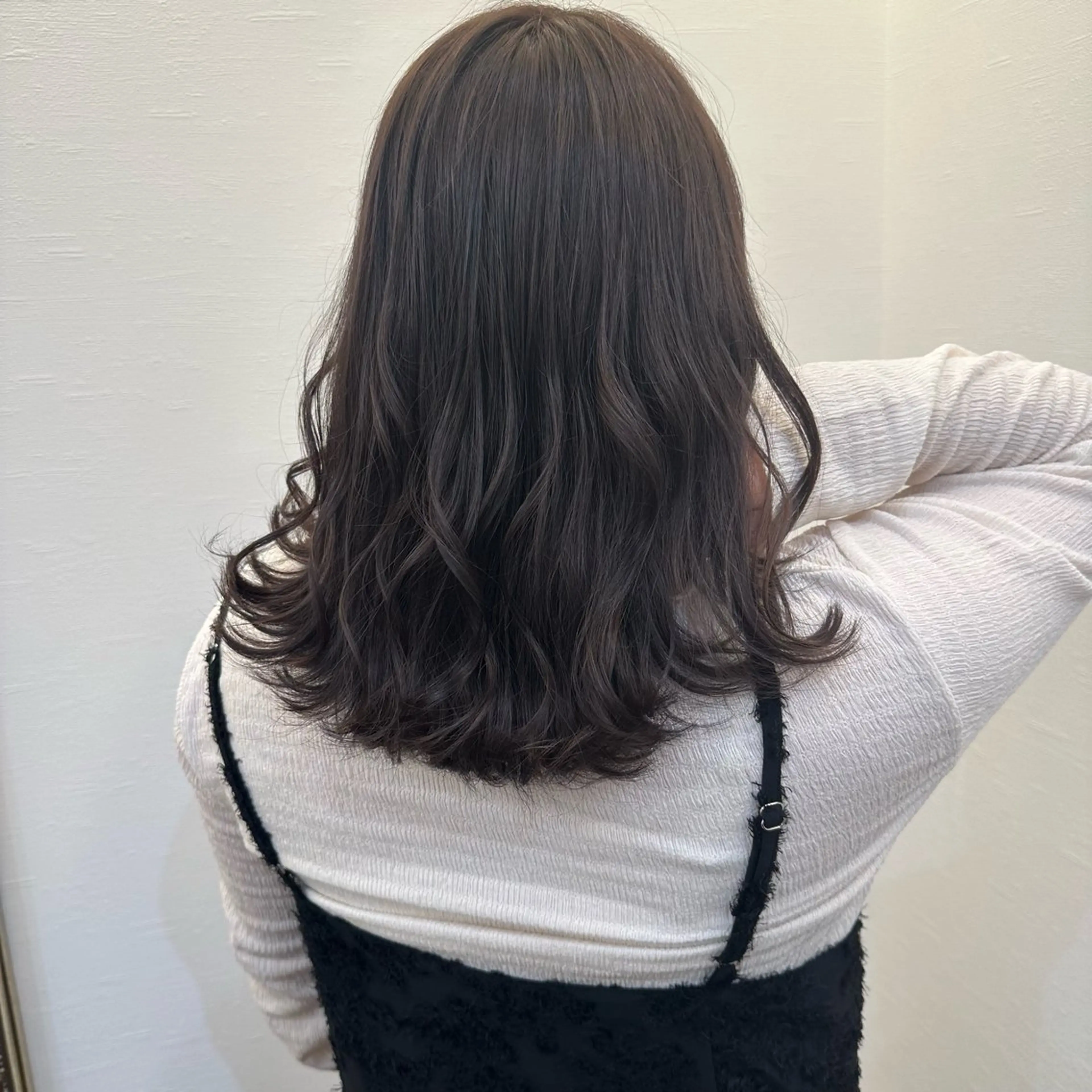 カラー Ruang所属・ツノガイ エリのヘアスタイル