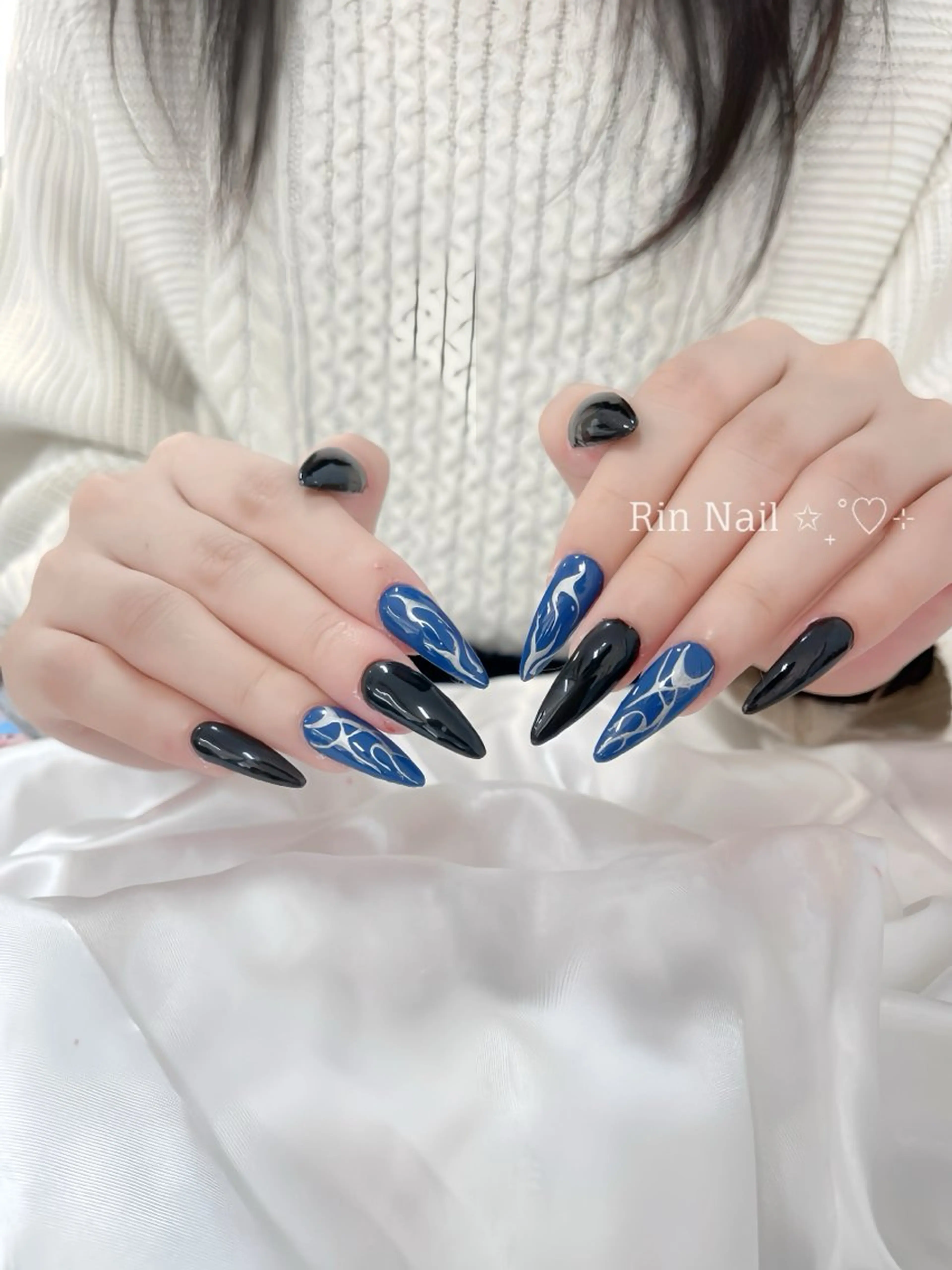 ネイル アートネイル チークネイル ジェルネイル ロングネイル マグネットネイル ハンドネイル Rin Nail 新大久保店のネイルデザイン