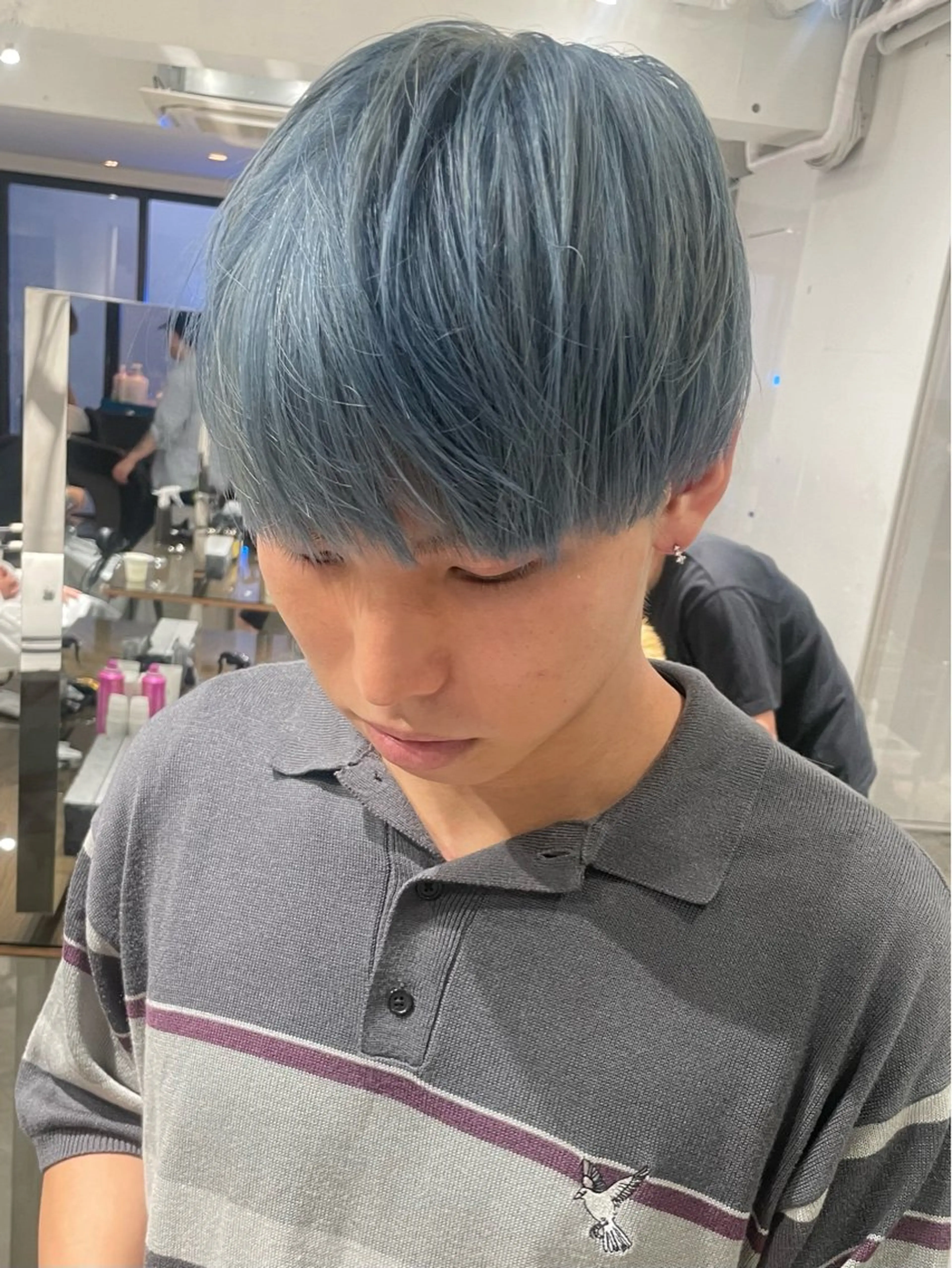 ショート カラー メンズ メンズブリーチ センターパート メンズハイライト メンズハイトーン メンズインナーカラー ヘアカラー トリートメント スパイラルパーマ 🌐hina⭐️のヘアスタイル