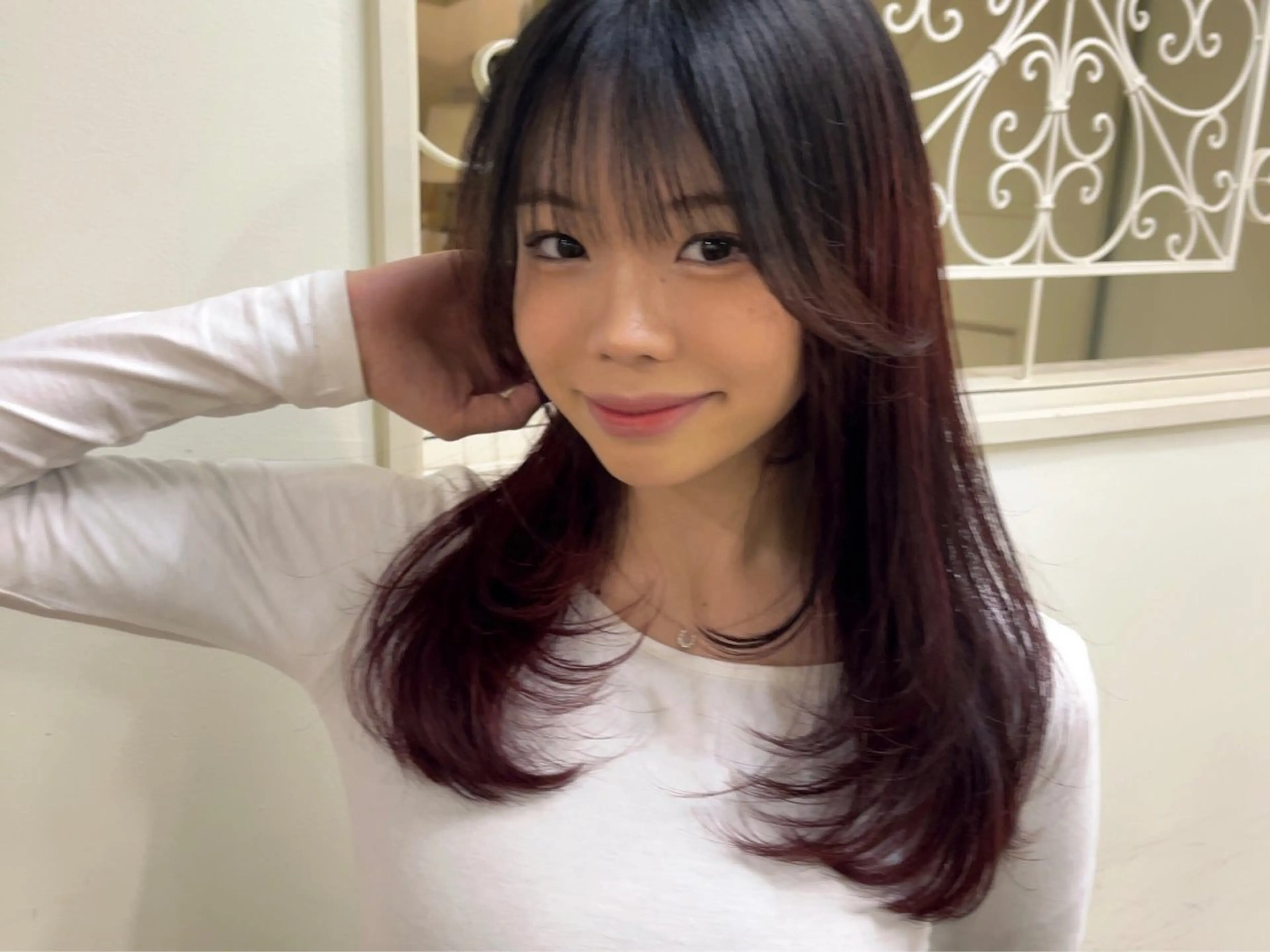 ミディアム カラー ヤナギウチ エリカのヘアスタイル