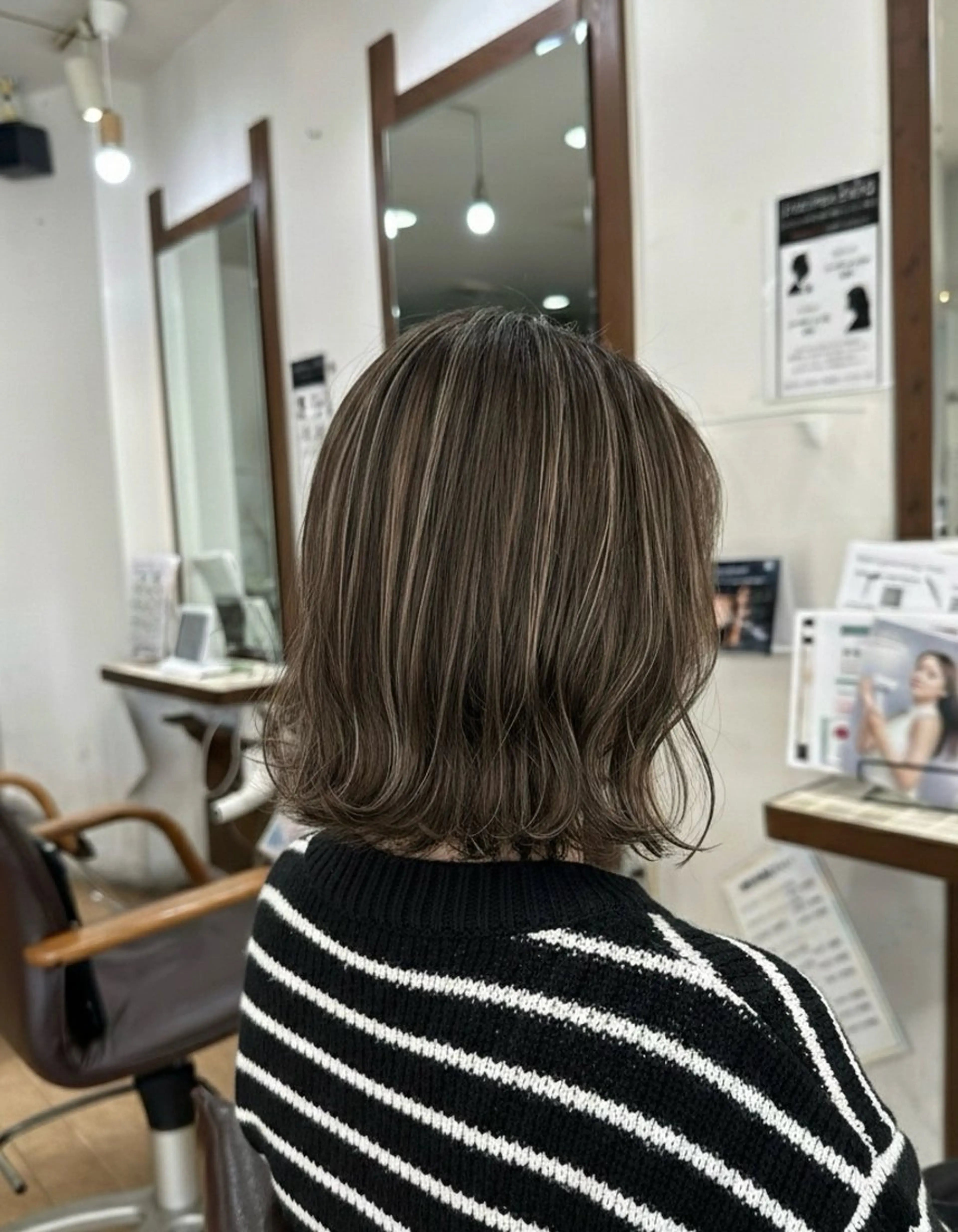 ミディアム カラー ブリーチ グレージュ ハイライトカラー ボブ ハイライト カット ヘアカラー 圧倒的艶髪ストレート 山本翔大✨️のヘアスタイル