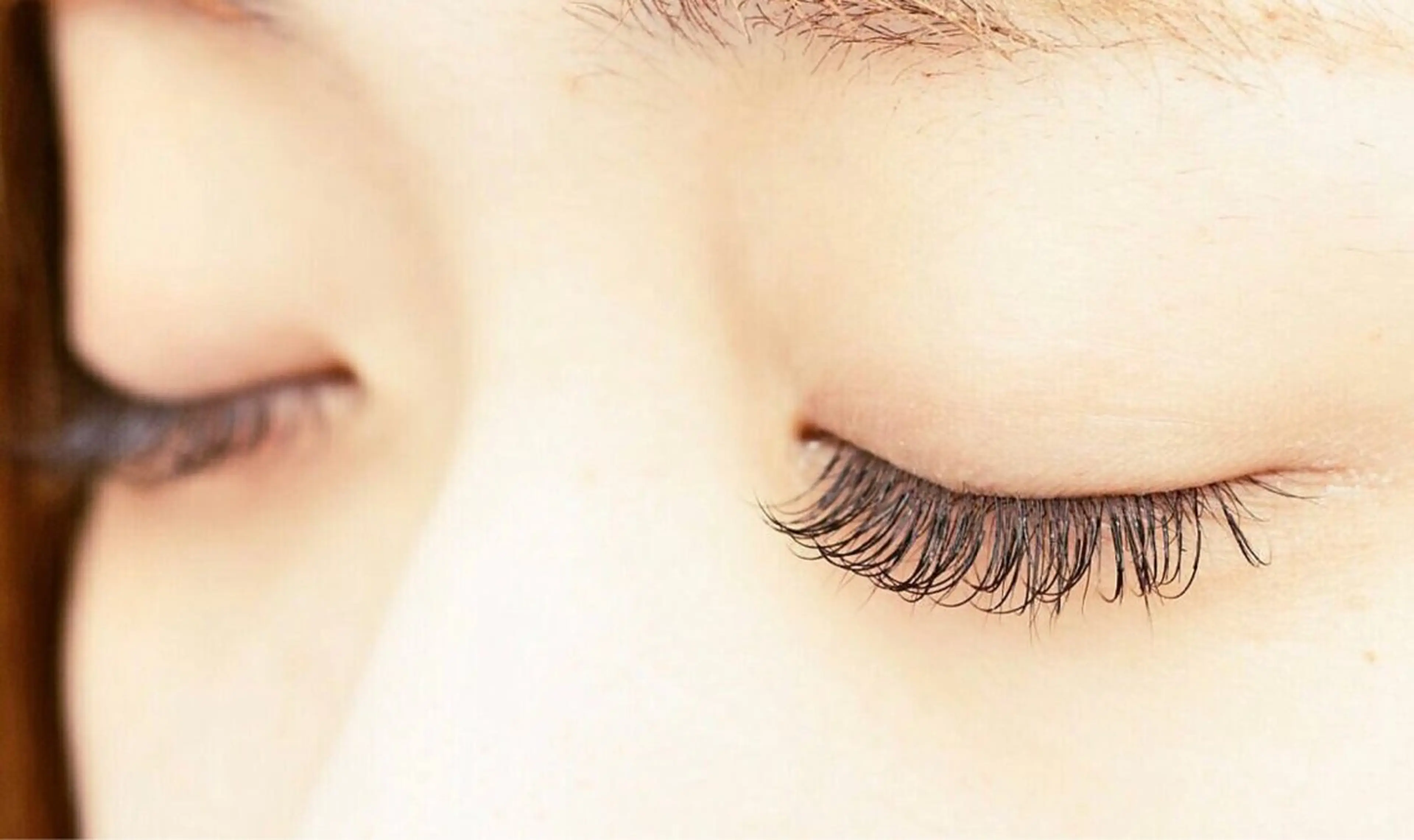 MOOR／ nanamiのマツエク・マツパデザイン