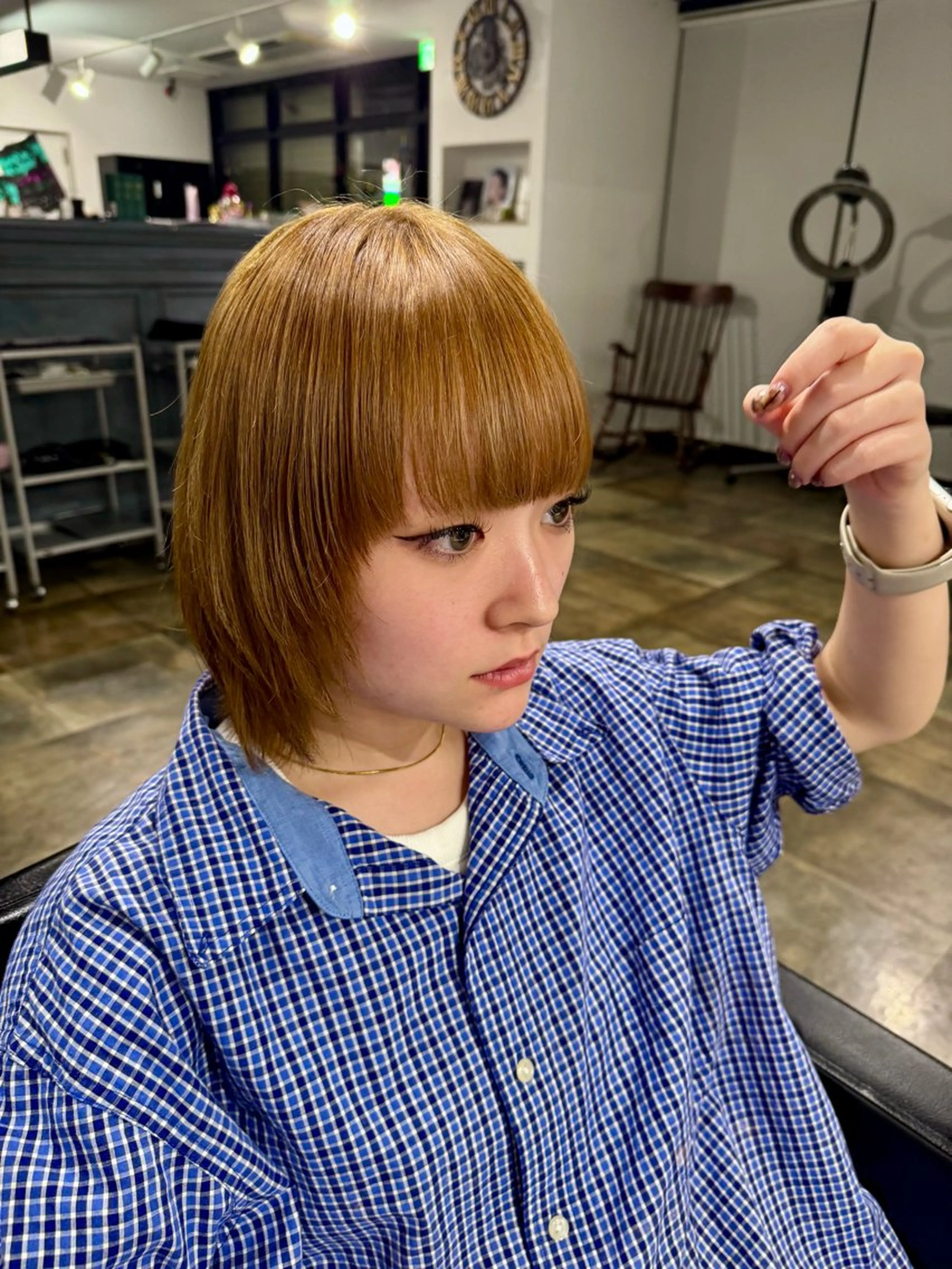 カラー ブリーチ ブルーカラー 透明感カラー ブリーチなしカラー オレンジ ヘアカラー qin／ 天海／Amamiのヘアスタイル