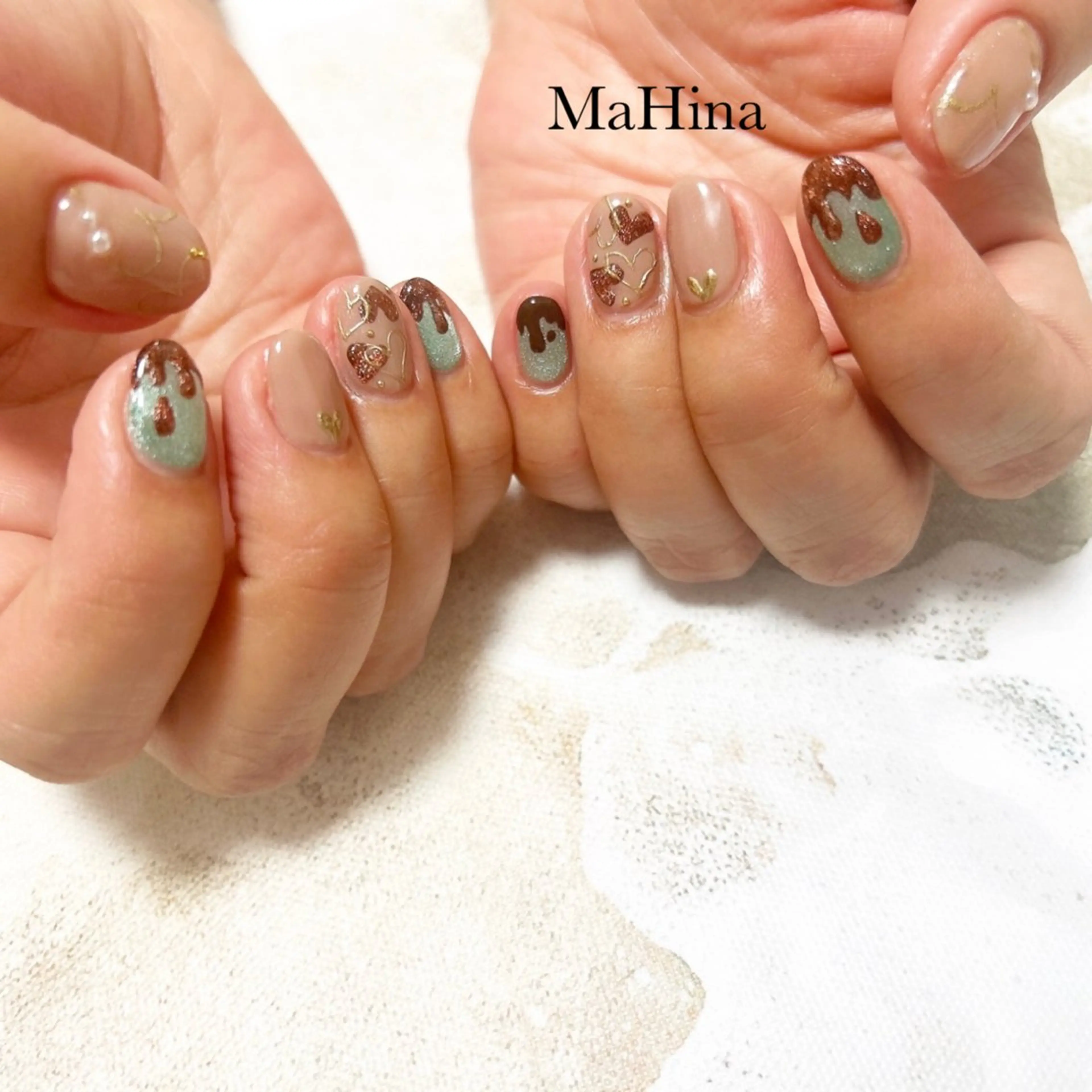 ネイル ジェルネイル キラキラネイル マグネットネイル バレンタイン 冬ネイル MaHina🌙 salonのネイルデザイン