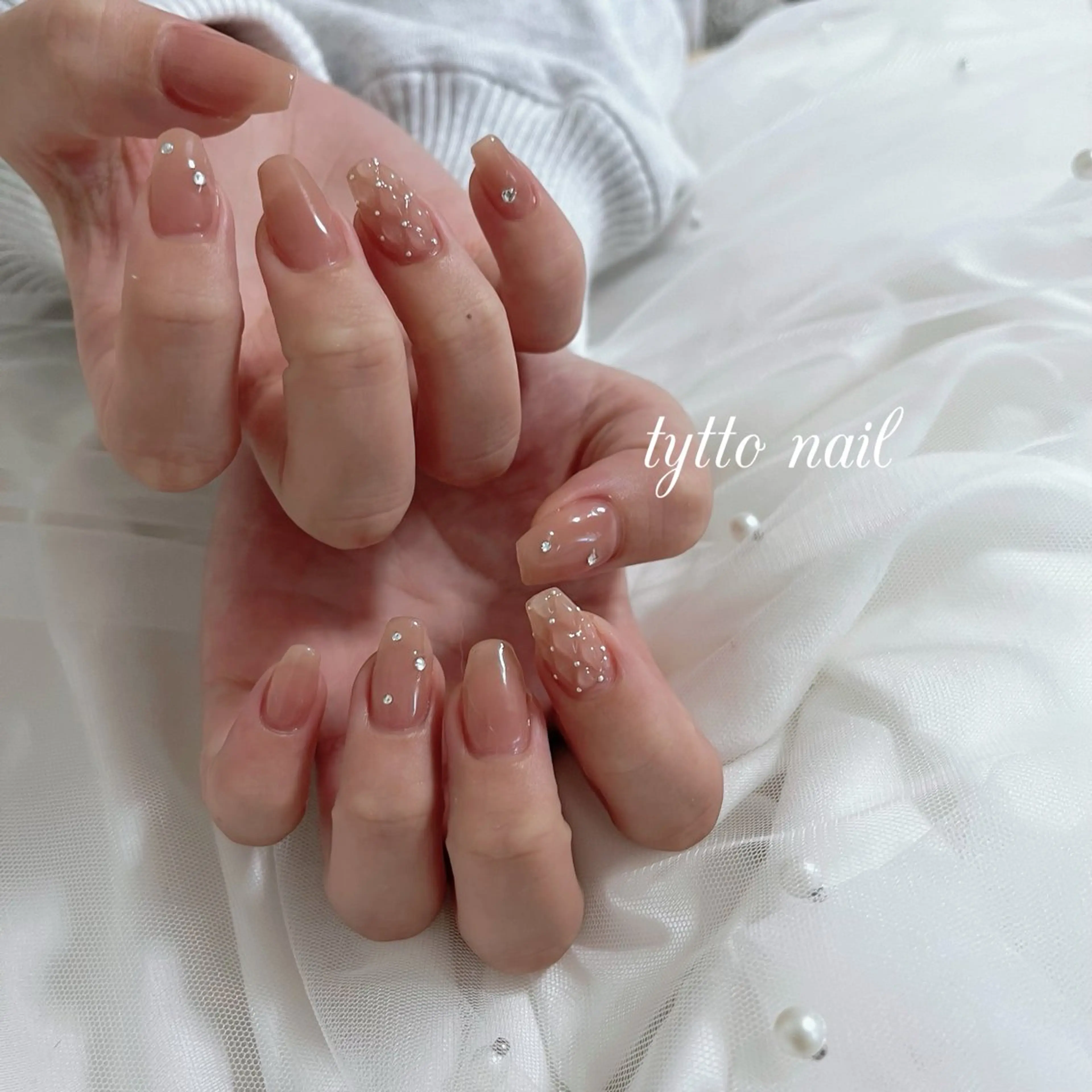 ネイル ガーリー キラキラネイル オフィスネイル シンプルネイル 冬ネイル ハンドネイル tytto nail ❤︎‪‪eri‪‪のネイルデザイン