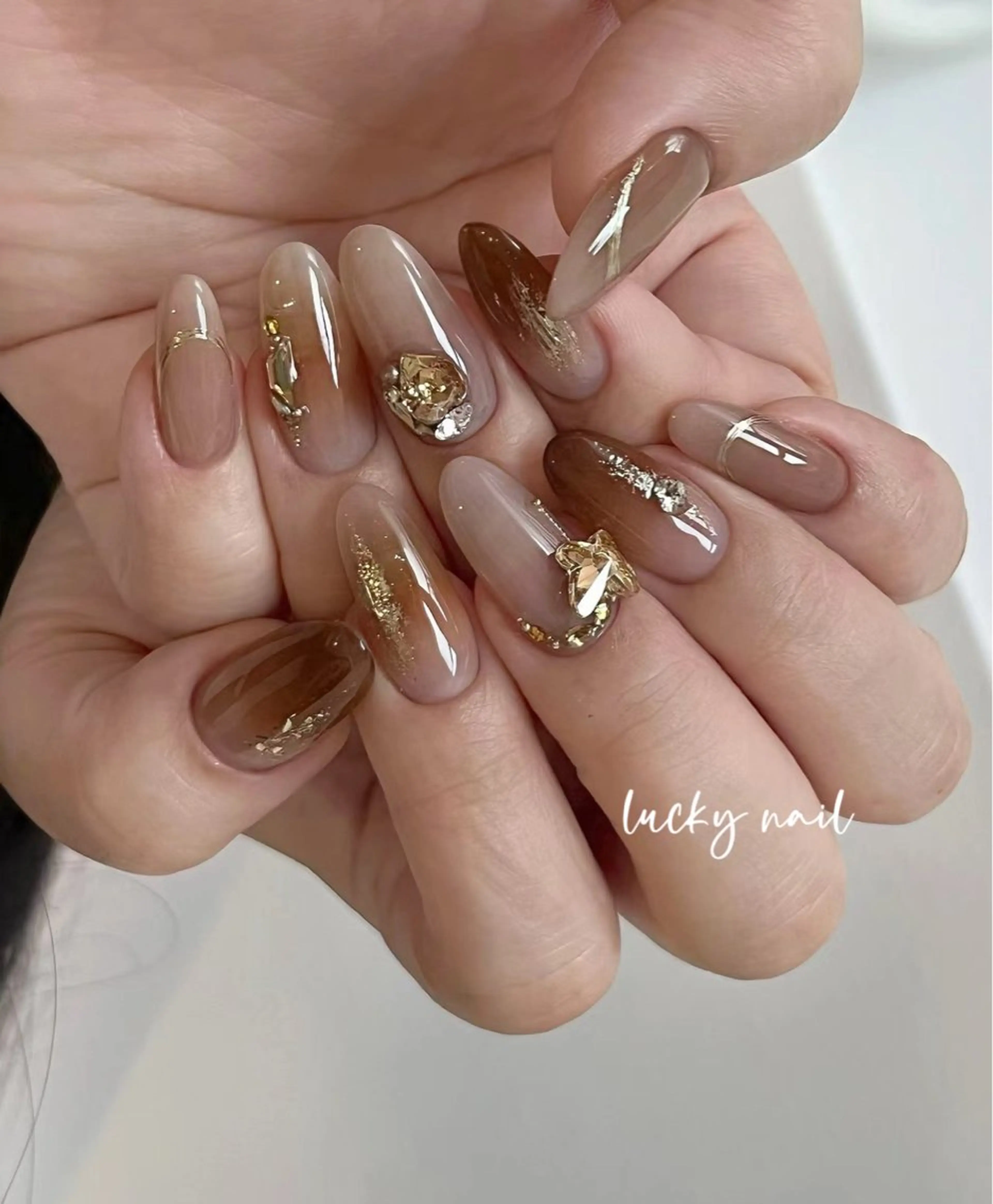 ネイル チークネイル 長さ出し ジェルネイル マグネットネイル 持ち込み ハンドネイル ハンドケア Lucky nail  小林和希のネイルデザイン