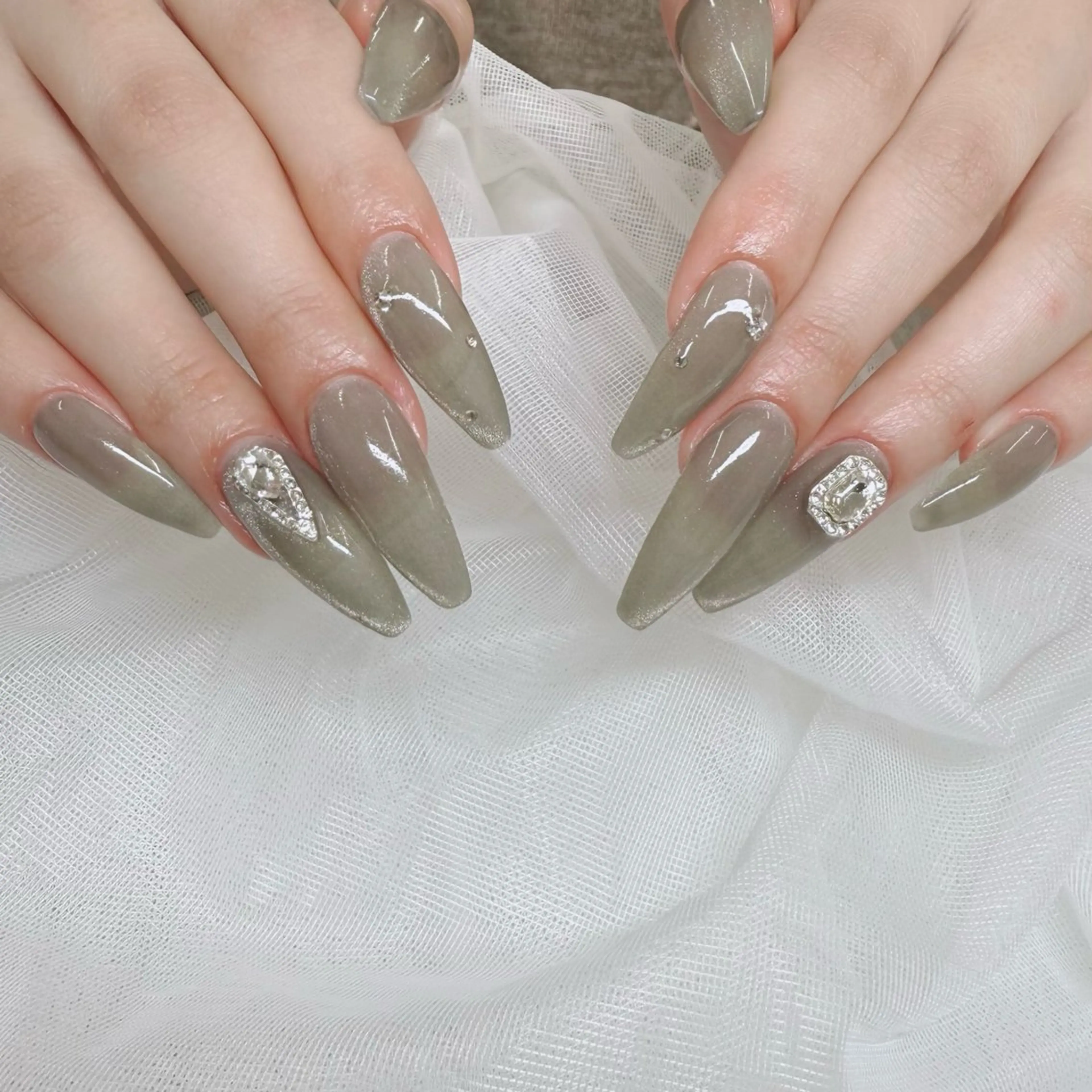 ネイル クリアネイル 長さ出し キラキラネイル ロングネイル マグネットネイル Amie NAILのネイルデザイン