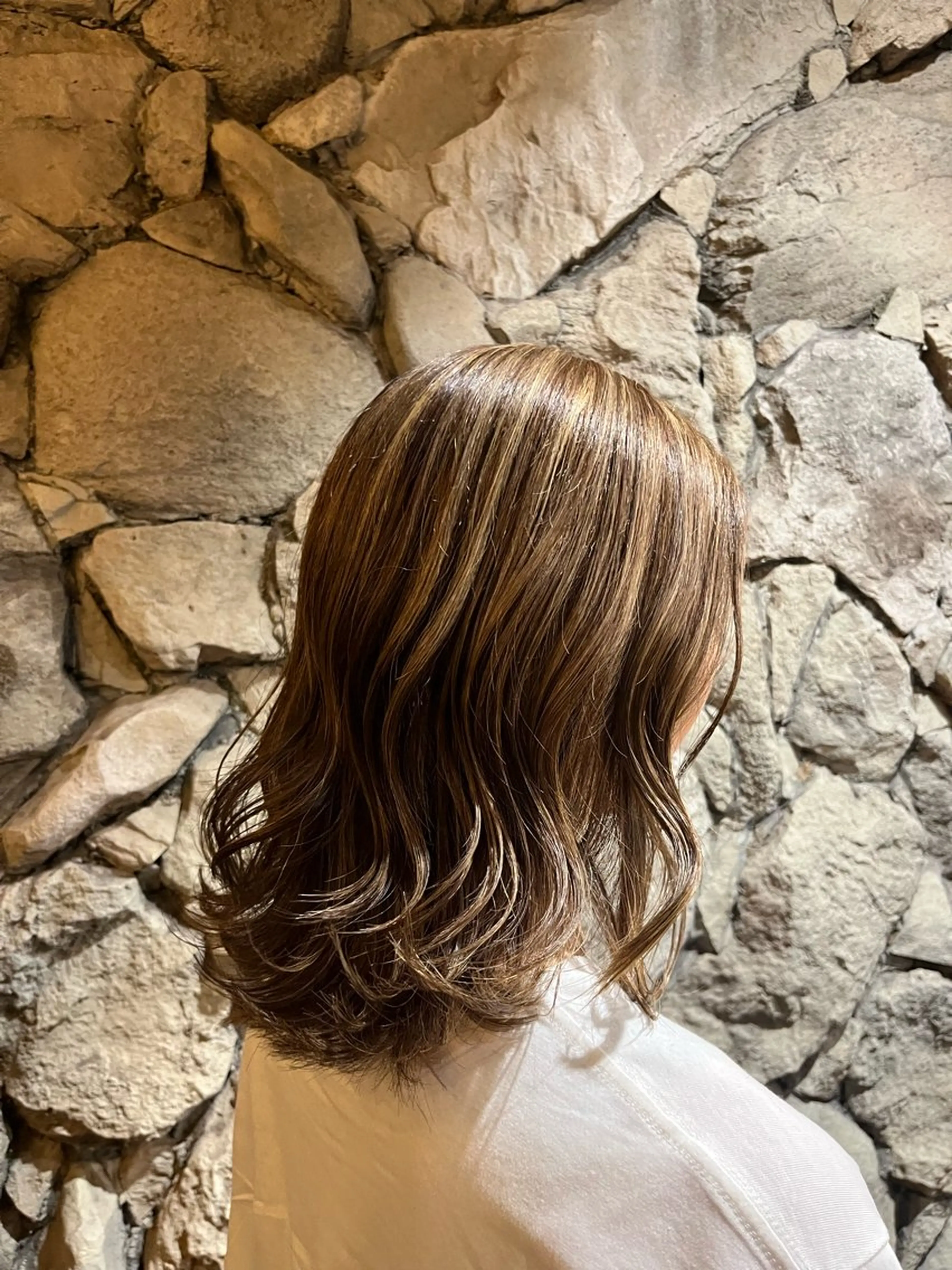 ミディアム カラー ベージュカラー ハイライトカラー ハイライト ハイトーン/ボブ/ 髪質改善🦖mahoのヘアスタイル