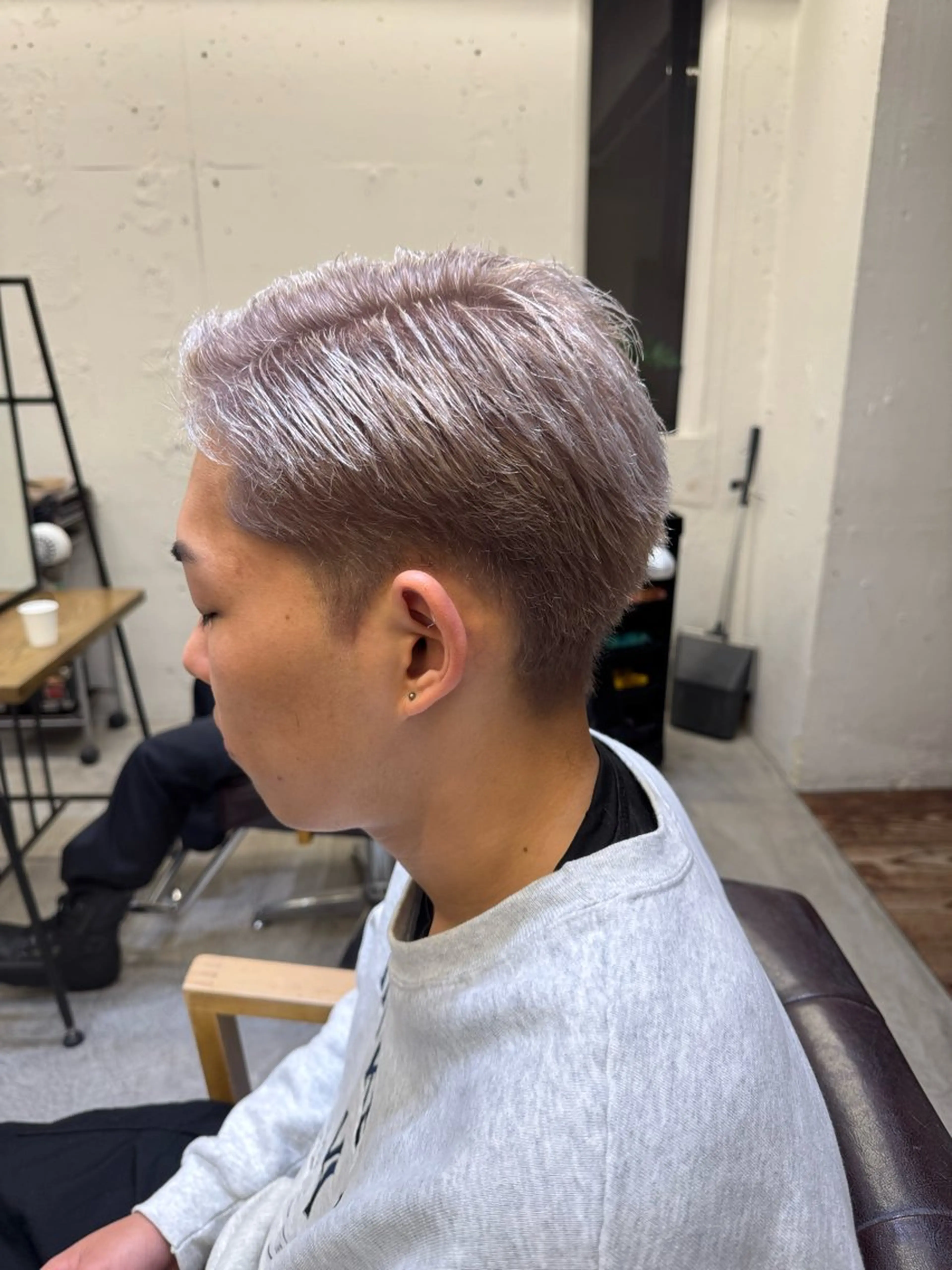 ショート カラー メンズ センターパート ダウンパーマ フェードカット メンズハイライト メンズパーマ カット ヘアカラー トリートメント 💈メンズ特化💈 TASUKUのヘアスタイル