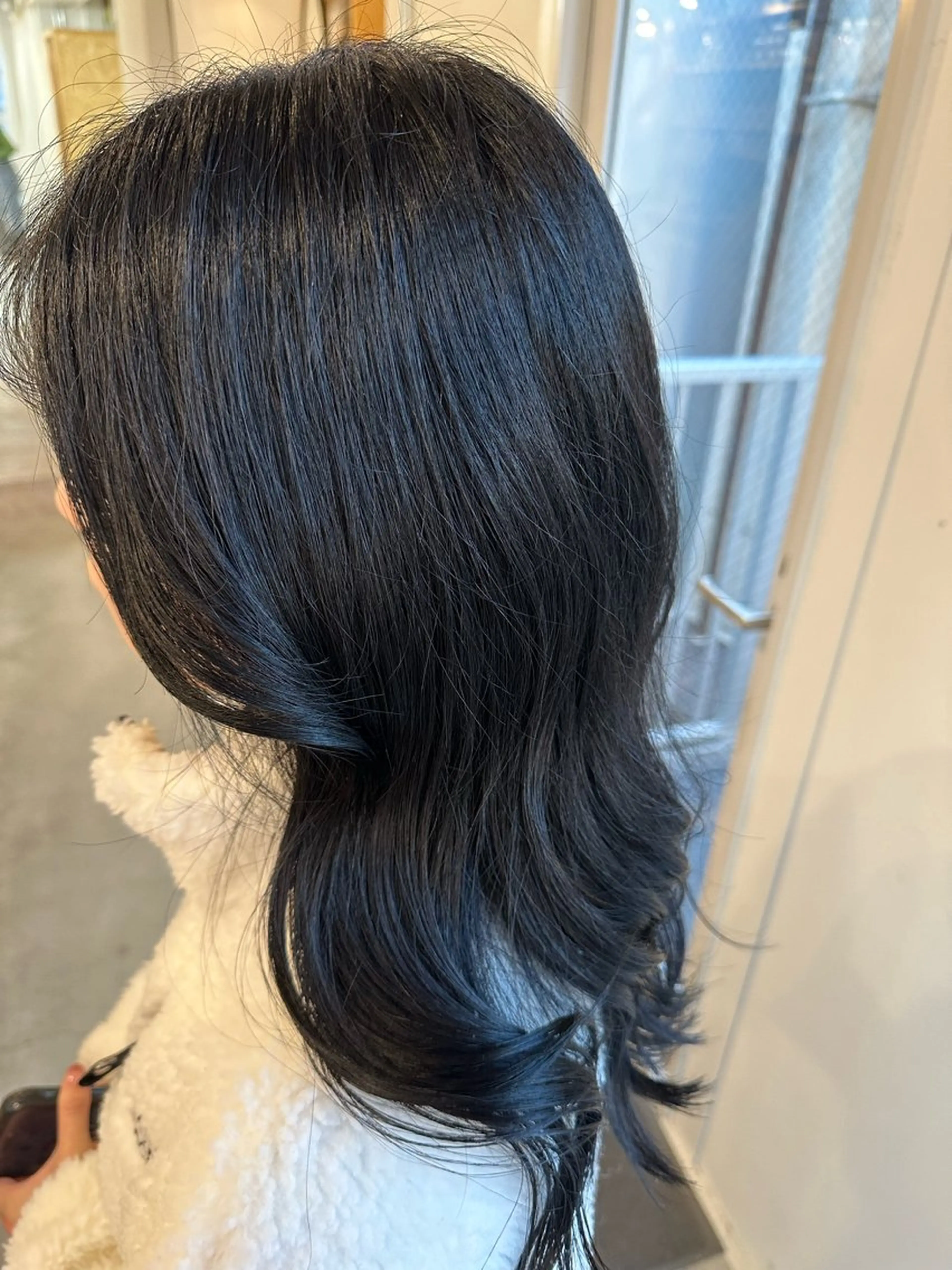 ロング カラー 黒髪 ブルーカラー ブルーブラック ヘアカラー 松本 莉央のヘアスタイル