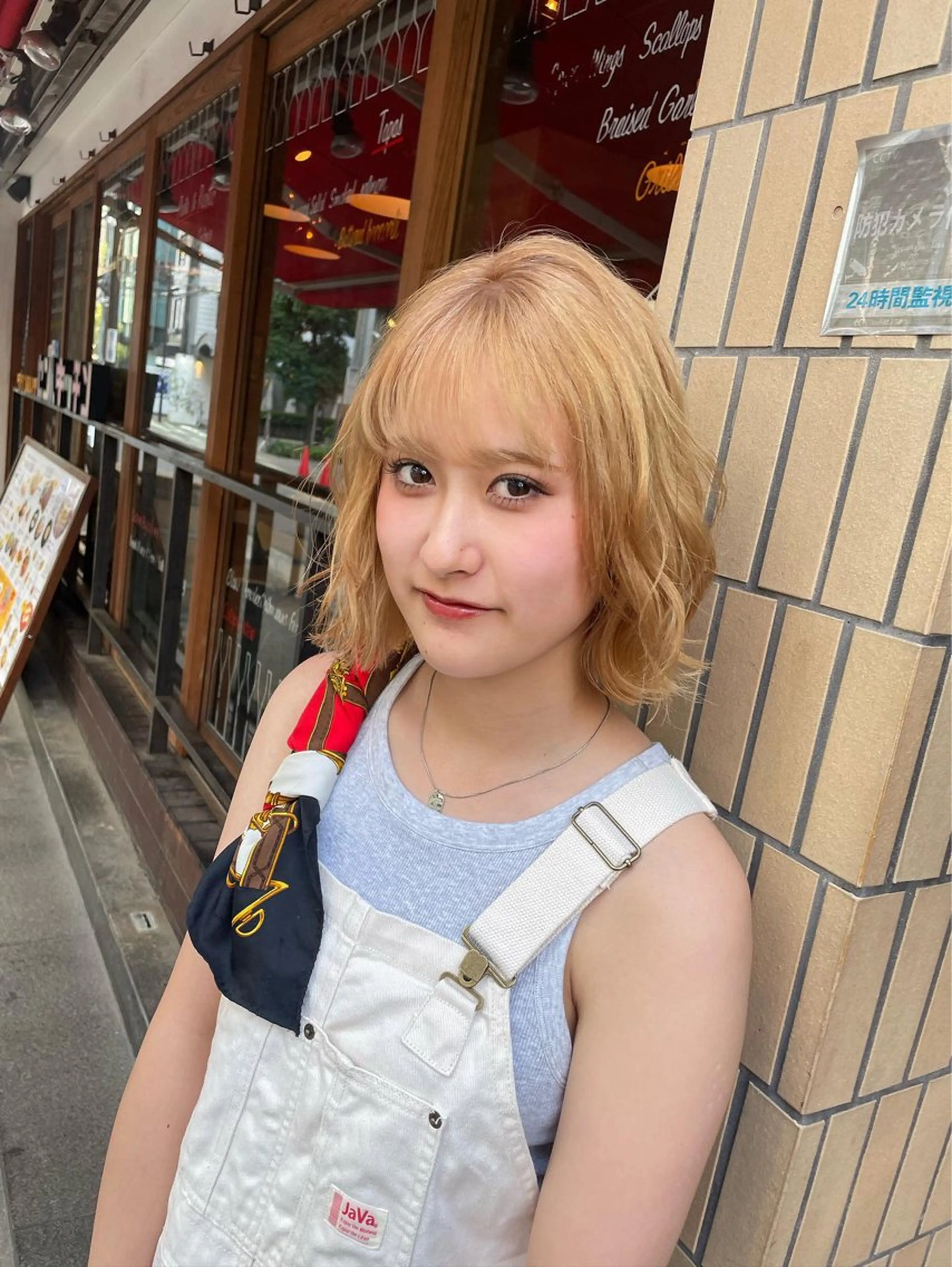 ミディアム カット ヘアカラー トリートメント ハイトーン/ブリーチ 🧁soraのヘアスタイル