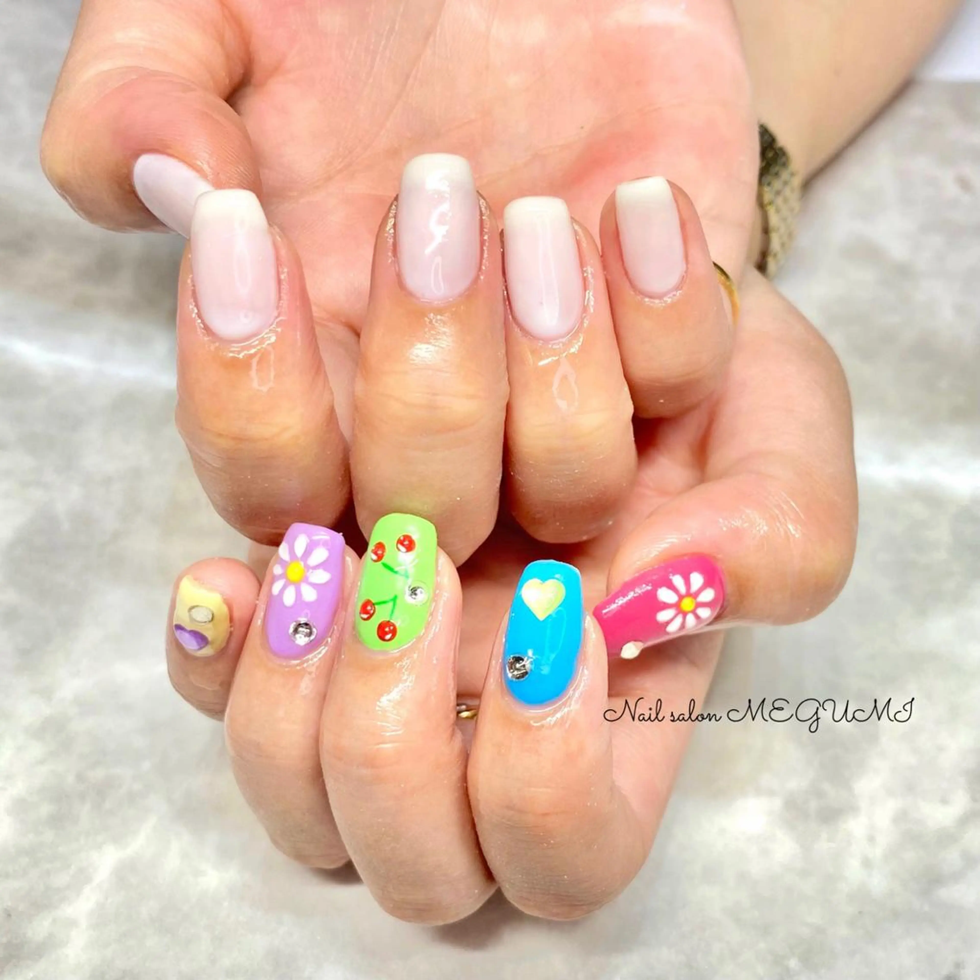 ネイル Nail salon MEGUMIのネイルデザイン