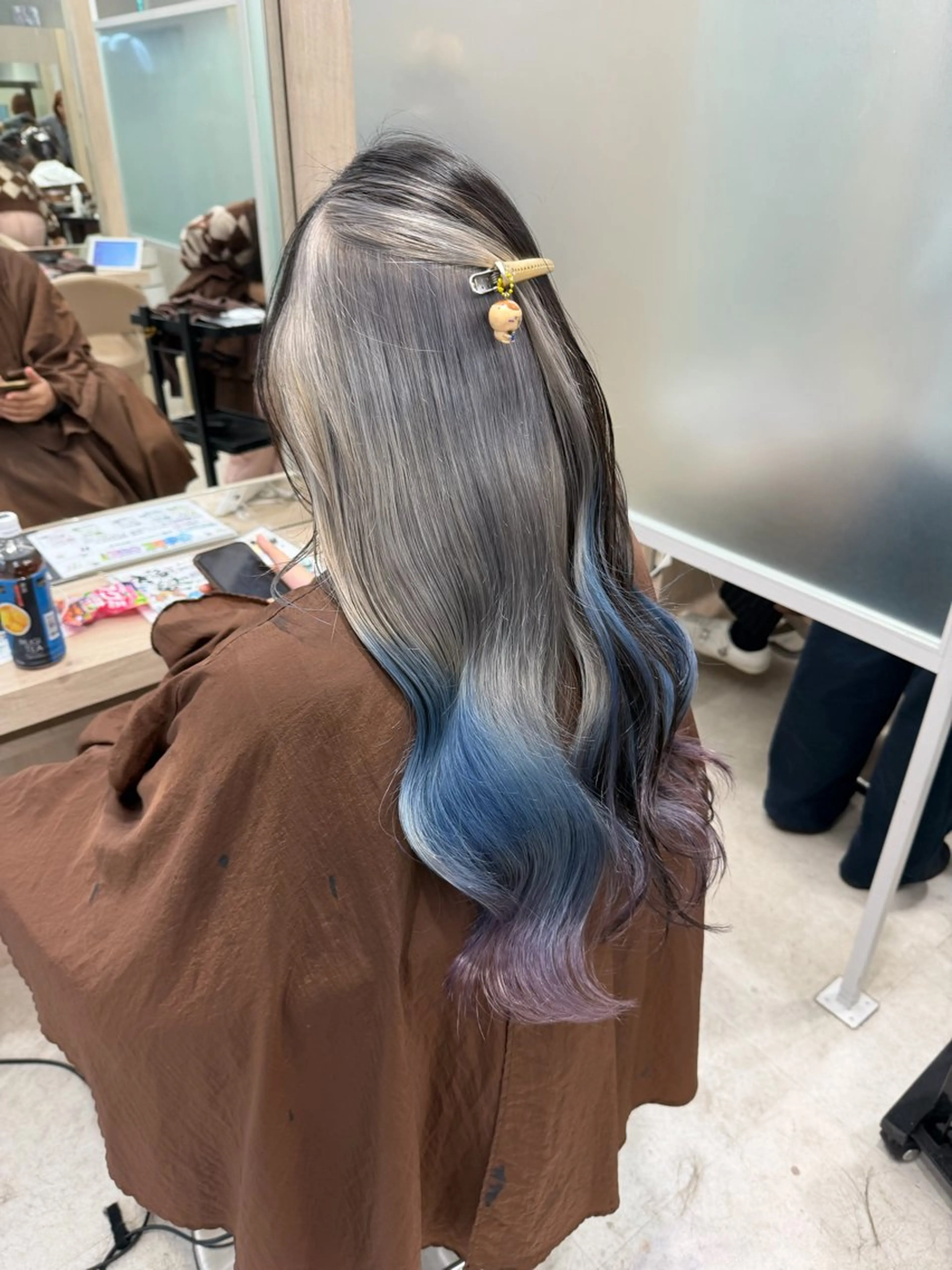 ロング カラー ブルーカラー 透明感カラー グラデーションカラー シルバー カット ヘアカラー トリートメント EARTH菊名店👾 ひらのすぐるのヘアスタイル