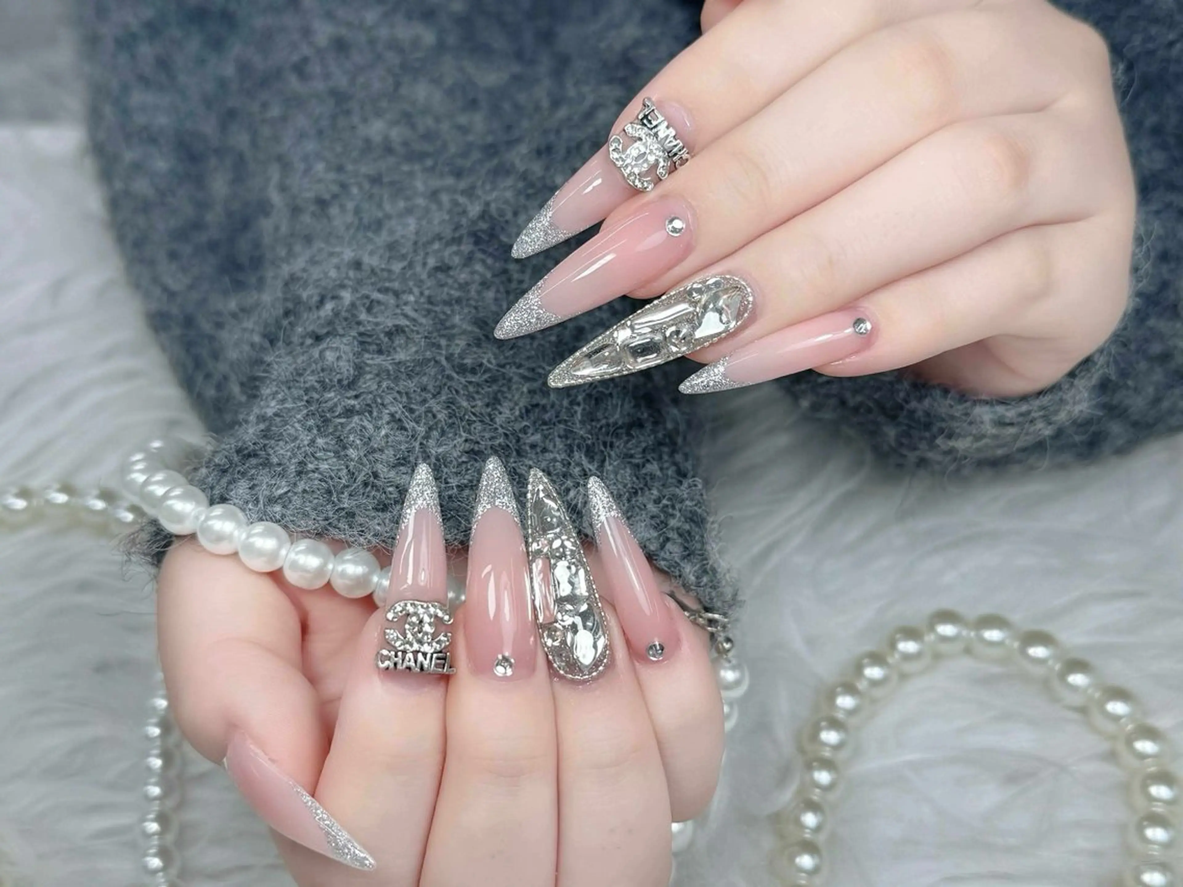 ネイル ハンドネイル ハンドケア Nova Nail Nambaのネイルデザイン