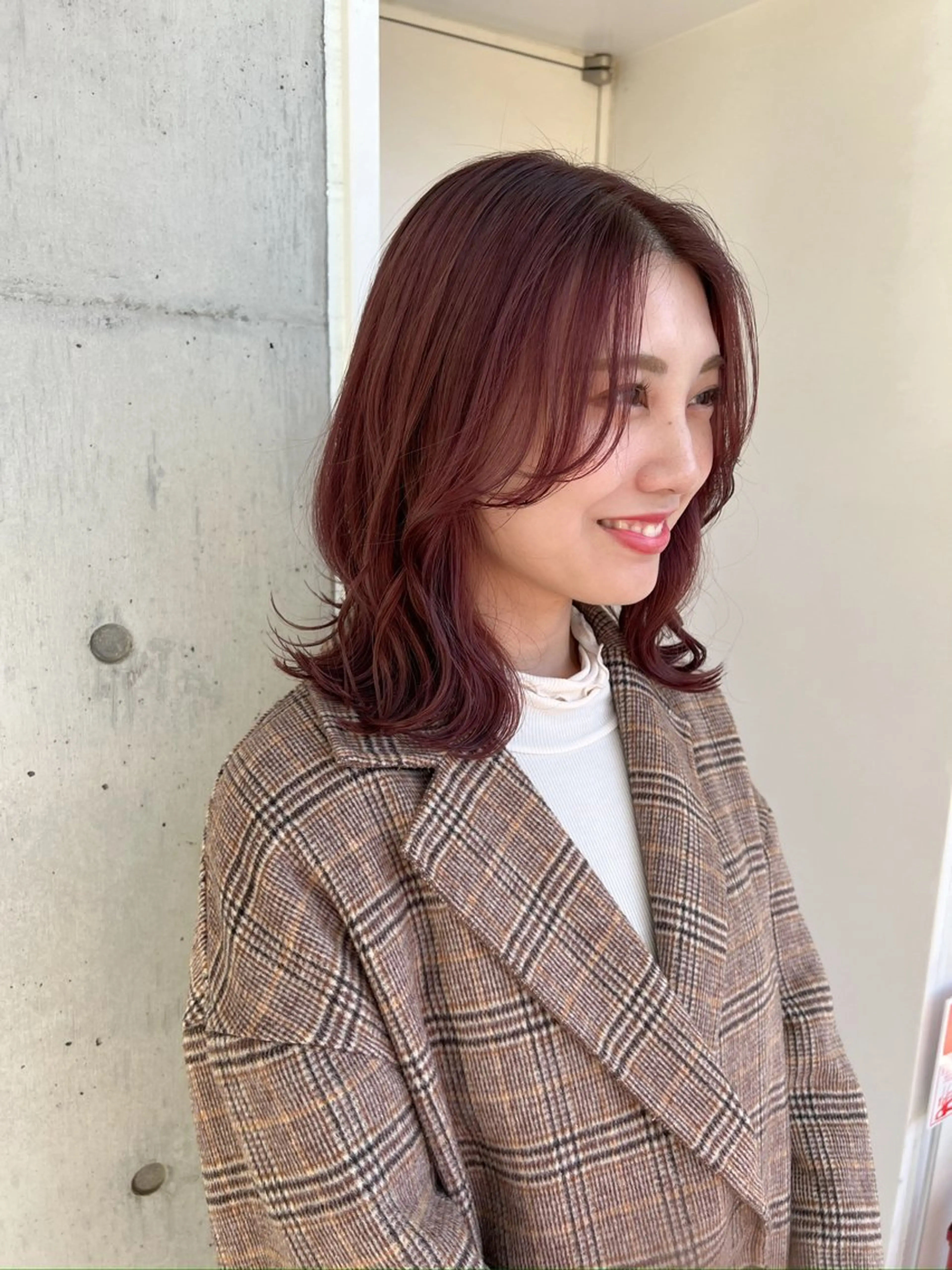 ミディアム カラー ブリーチ ブラウンカラー ブリーチなしカラー ピンクカラー ピンクブラウン "小顔カット" Fuko.のヘアスタイル