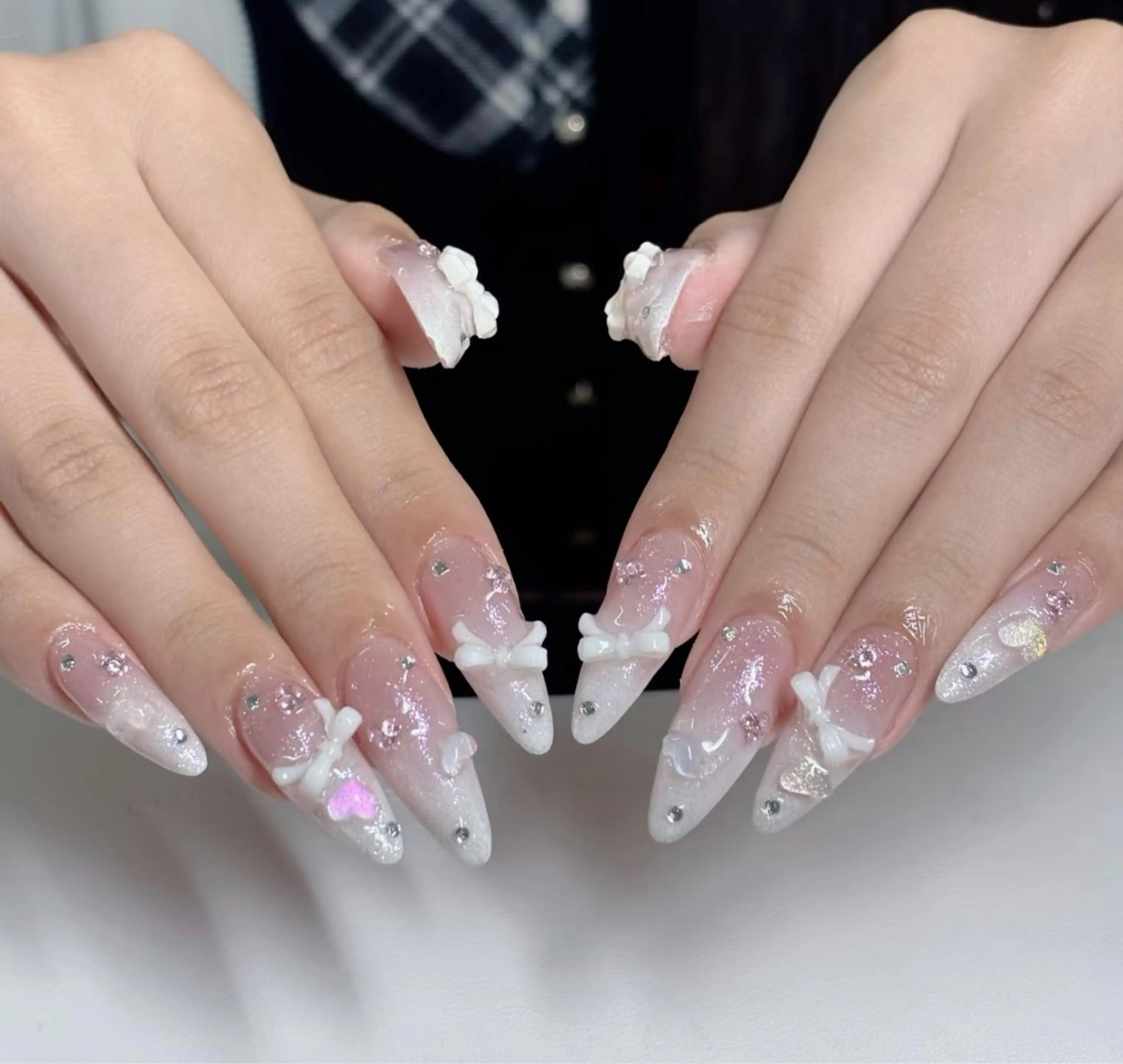 ネイル オーロラネイル べっ甲ネイル チークネイル 成人式 長さ出し ハンドネイル ハンドケア For you. Nail Salonのネイルデザイン
