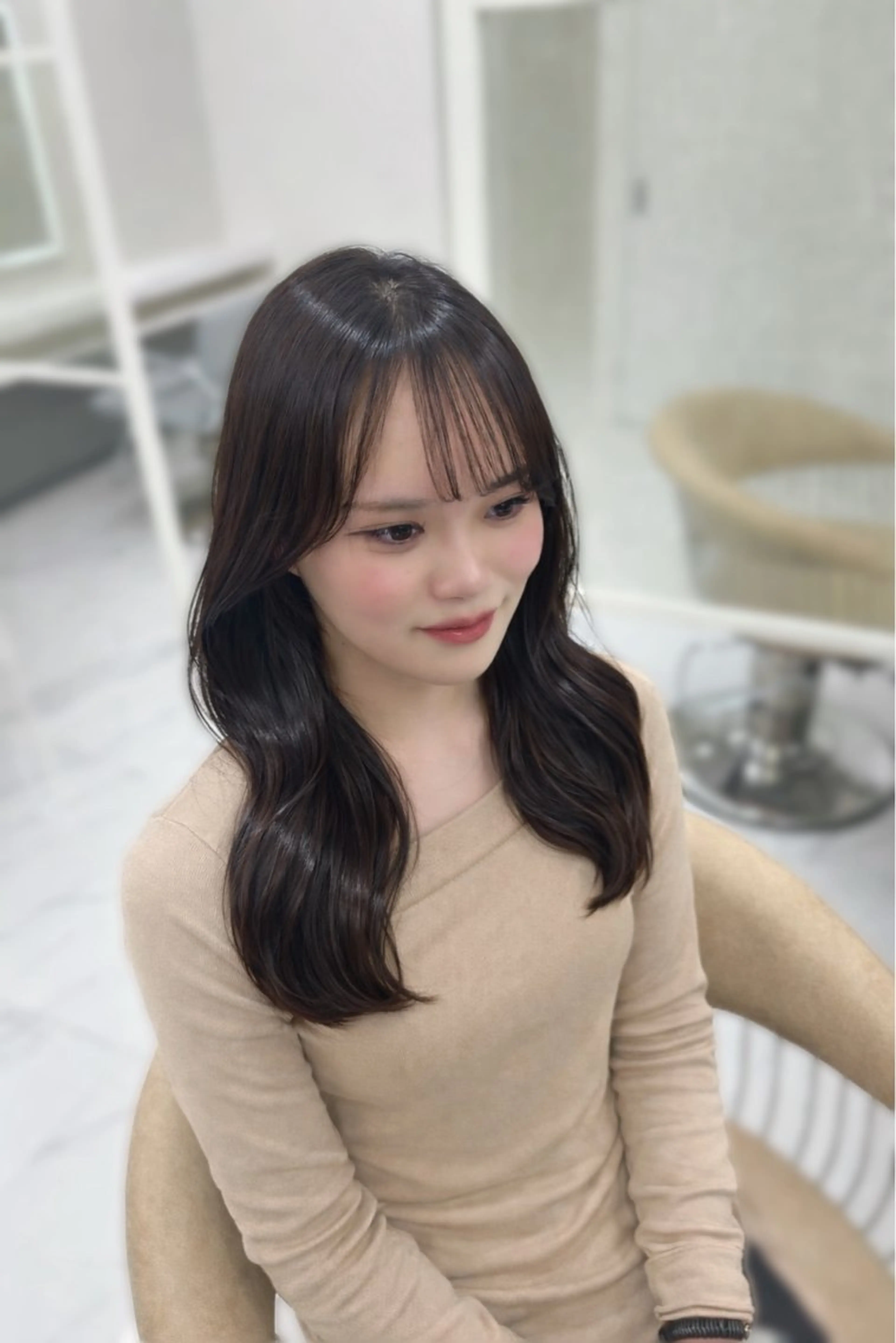 セミロング ヘアカラー Sayaka🩶 / 天王寺 / 韓国ヘアのマツエク・マツパデザイン