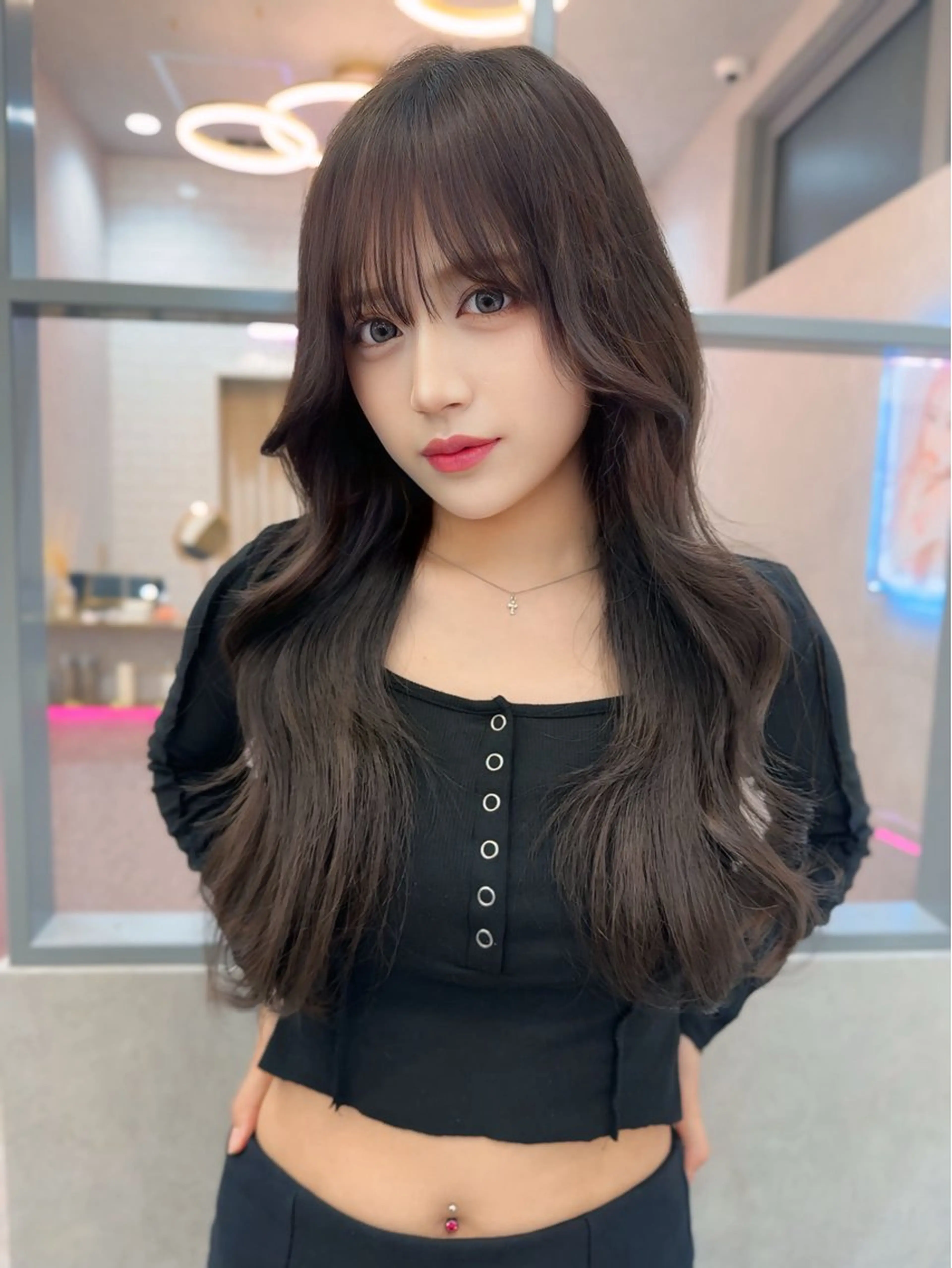 セミロング ヘアアレンジ yuuto🌈 透明感カラーのヘアスタイル