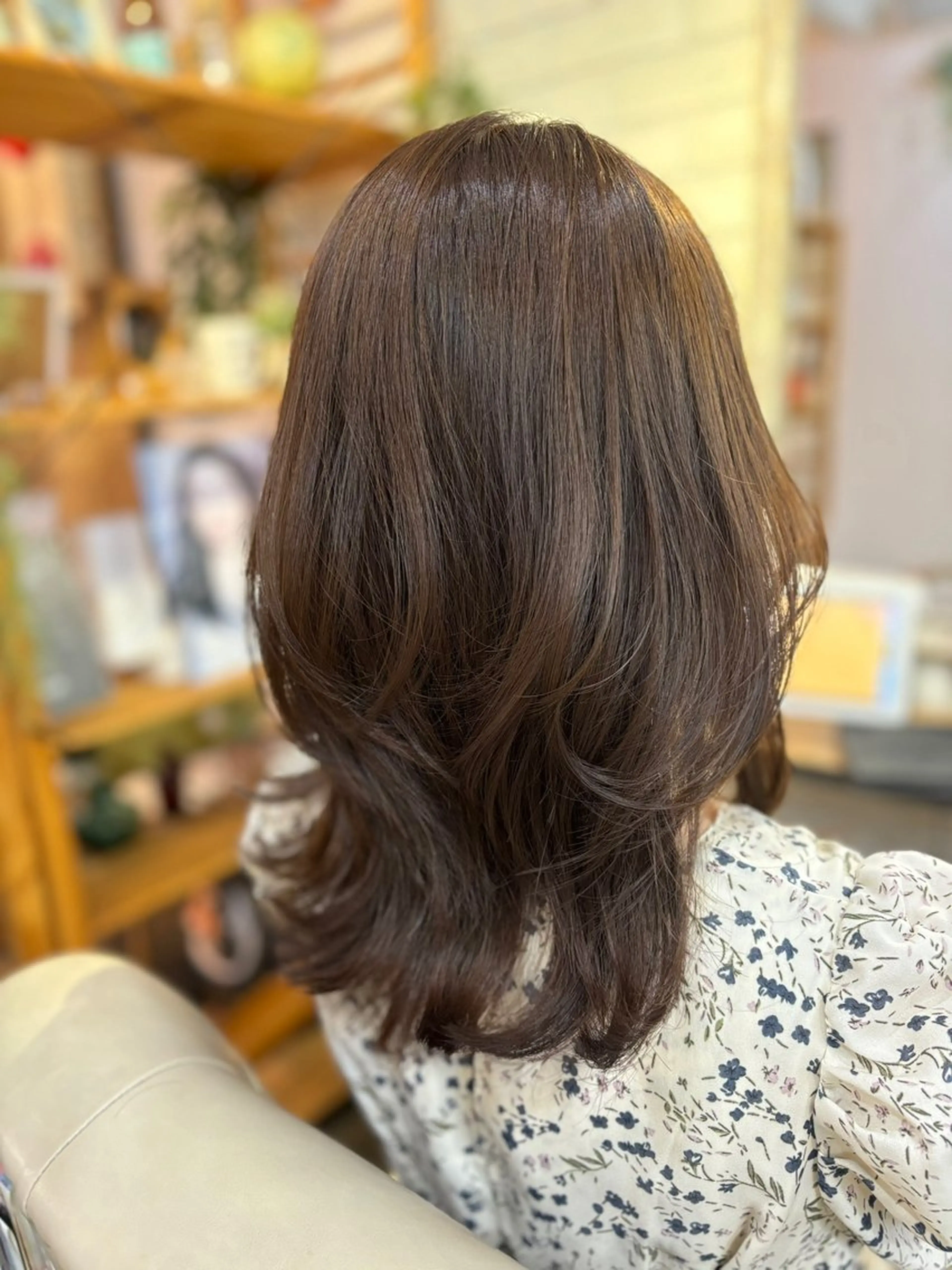 セミロング ふわっとレイヤー 🪽スガヤハルミのヘアスタイル