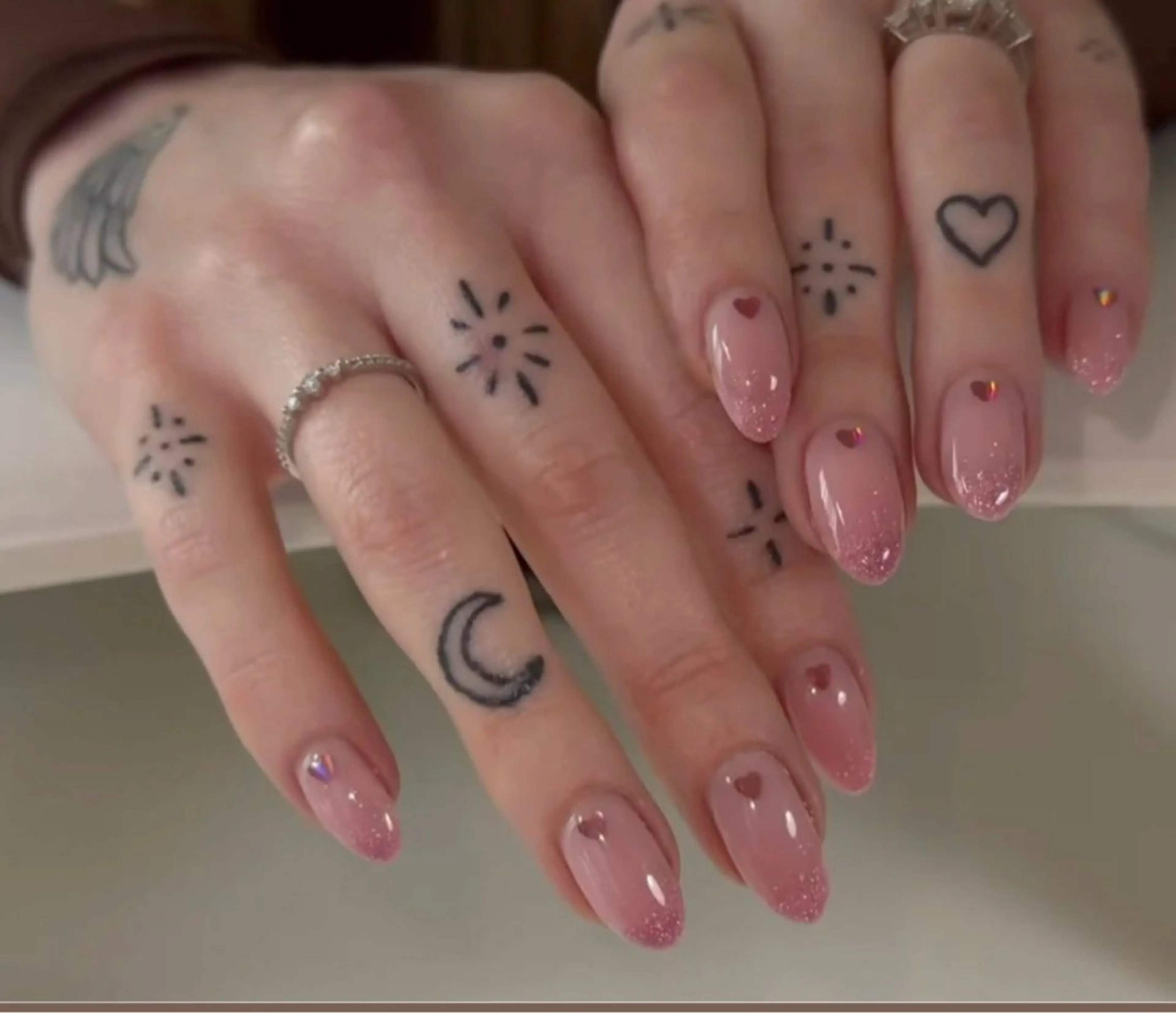 ネイル アートネイル オーロラネイル チークネイル フレンチネイル ガラスフレンチ 🎀🎀YooLi Nail Salonのネイルデザイン