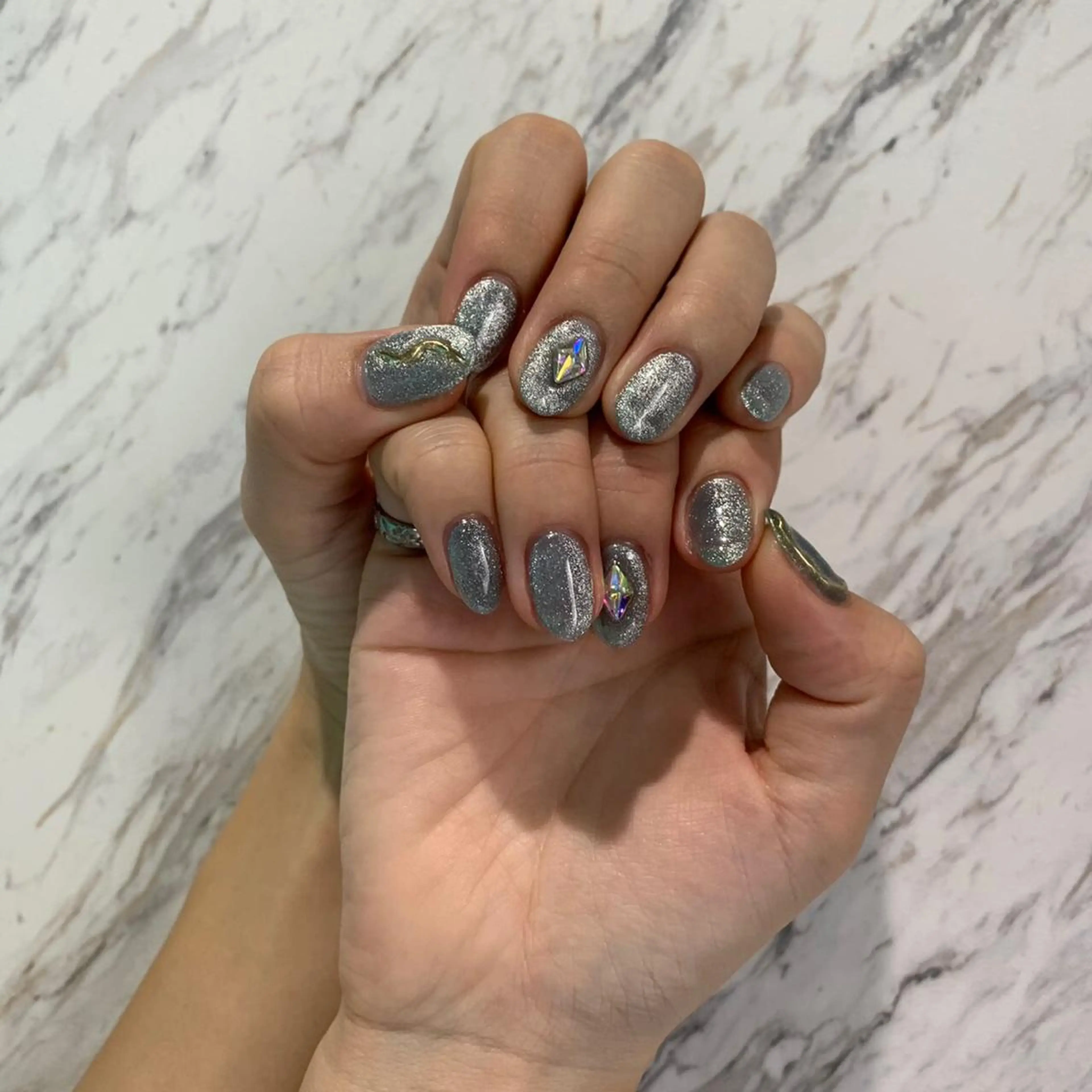 ネイル ガレンドウ 白澤 愛子のネイルデザイン