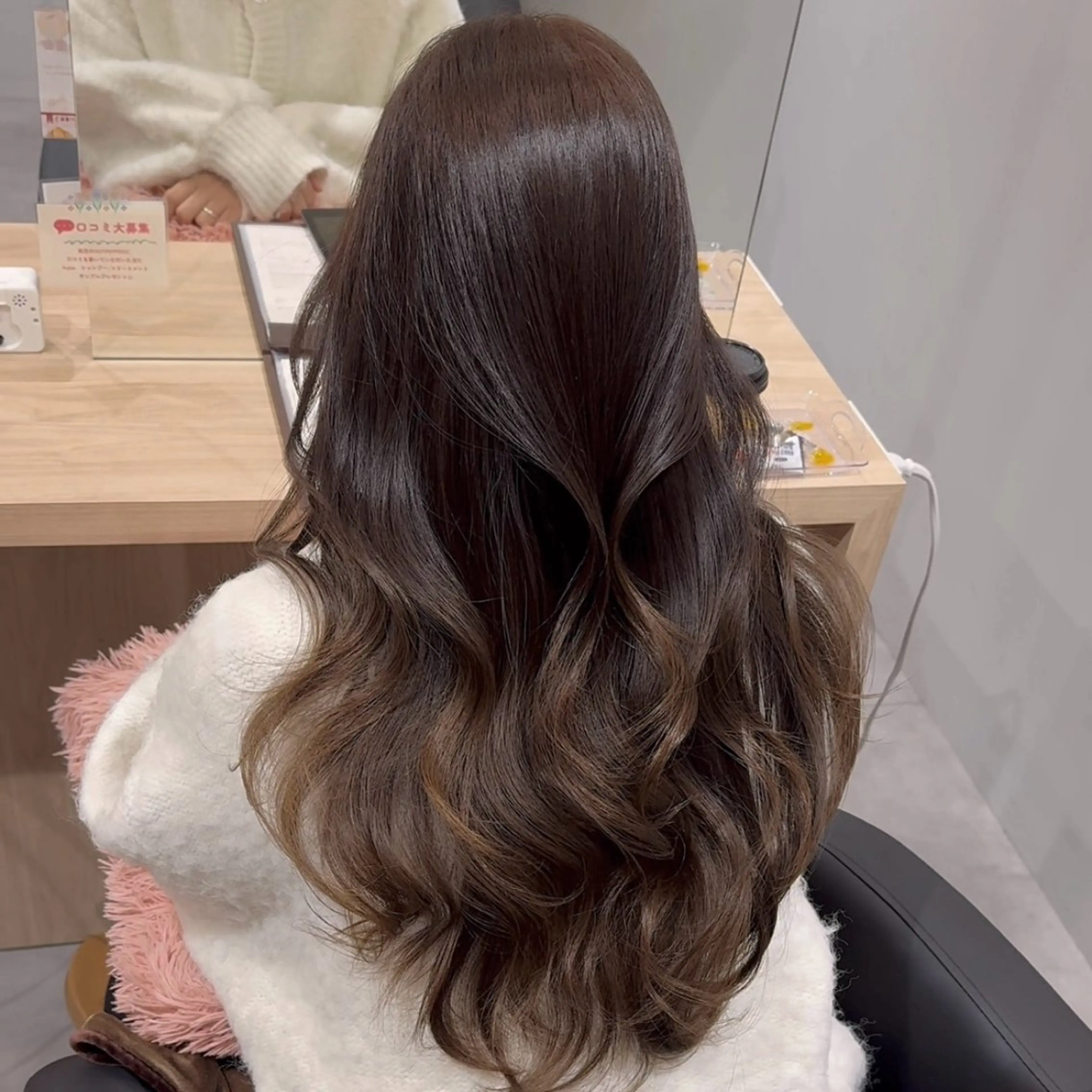 ロング カラー 透明感カラー グレージュ 韓国風ヘア レイヤーカット 小顔カット 片山 輝のヘアスタイル