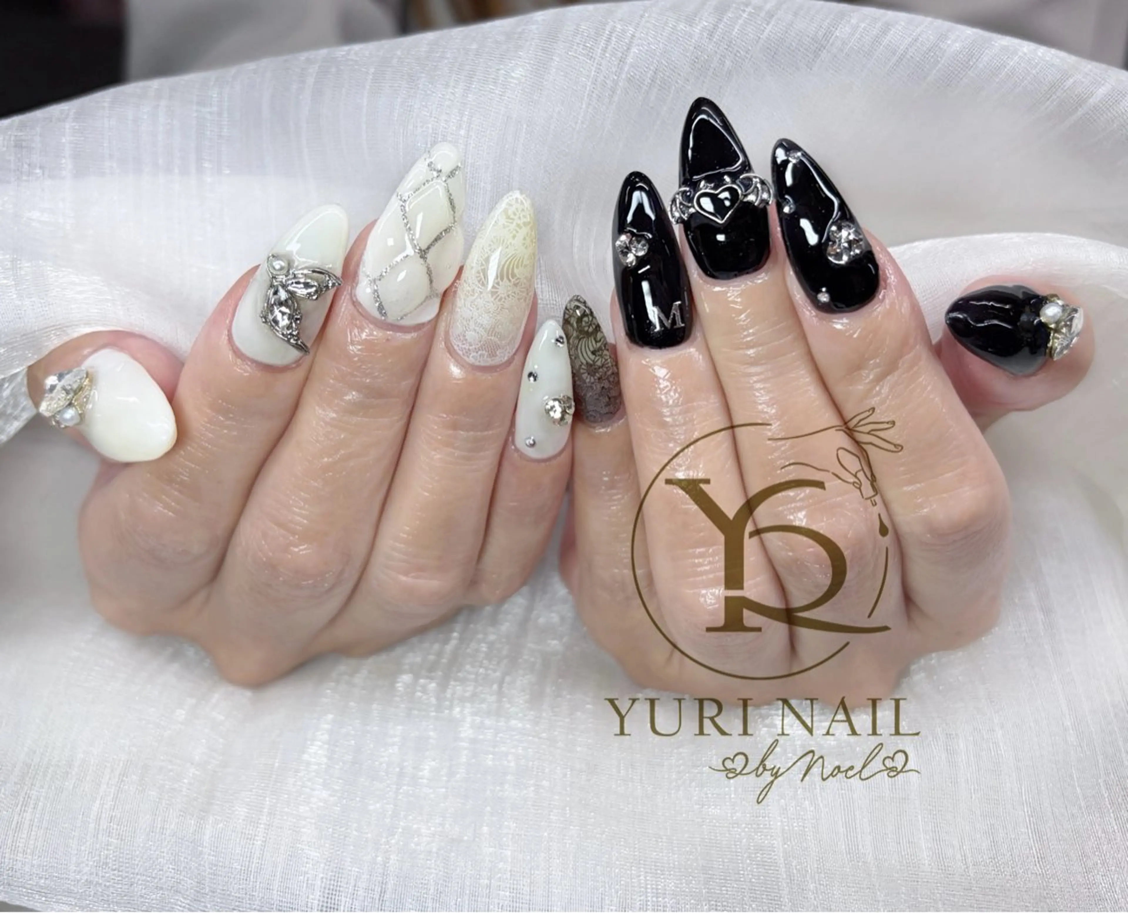 ネイル ハンドネイル フットネイル ハンドケア YURI Nail NARITAのネイルデザイン