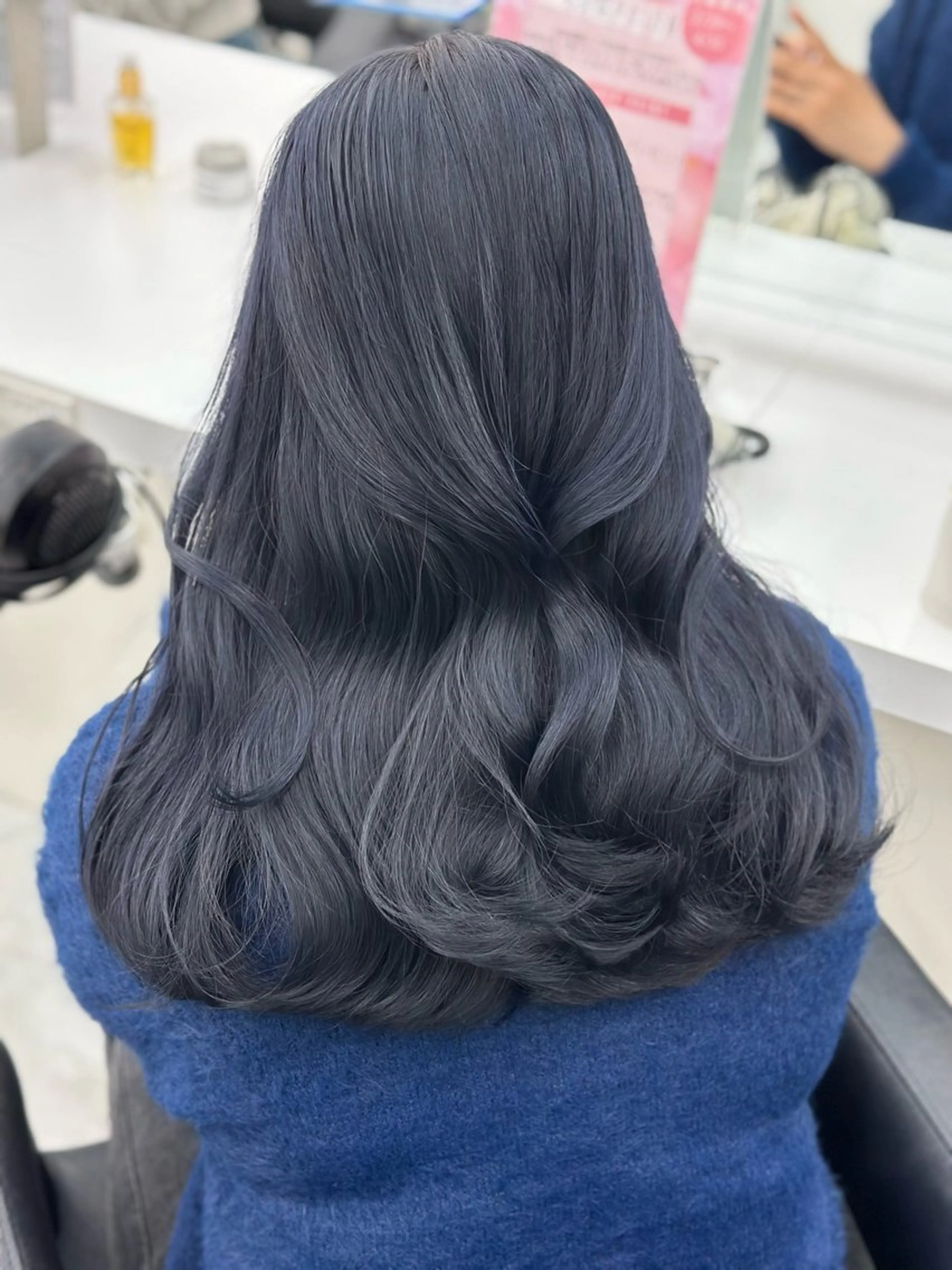 ロング カラー ヘアアレンジ 艶カラー/ハイトーン /レイヤーカットのヘアスタイル