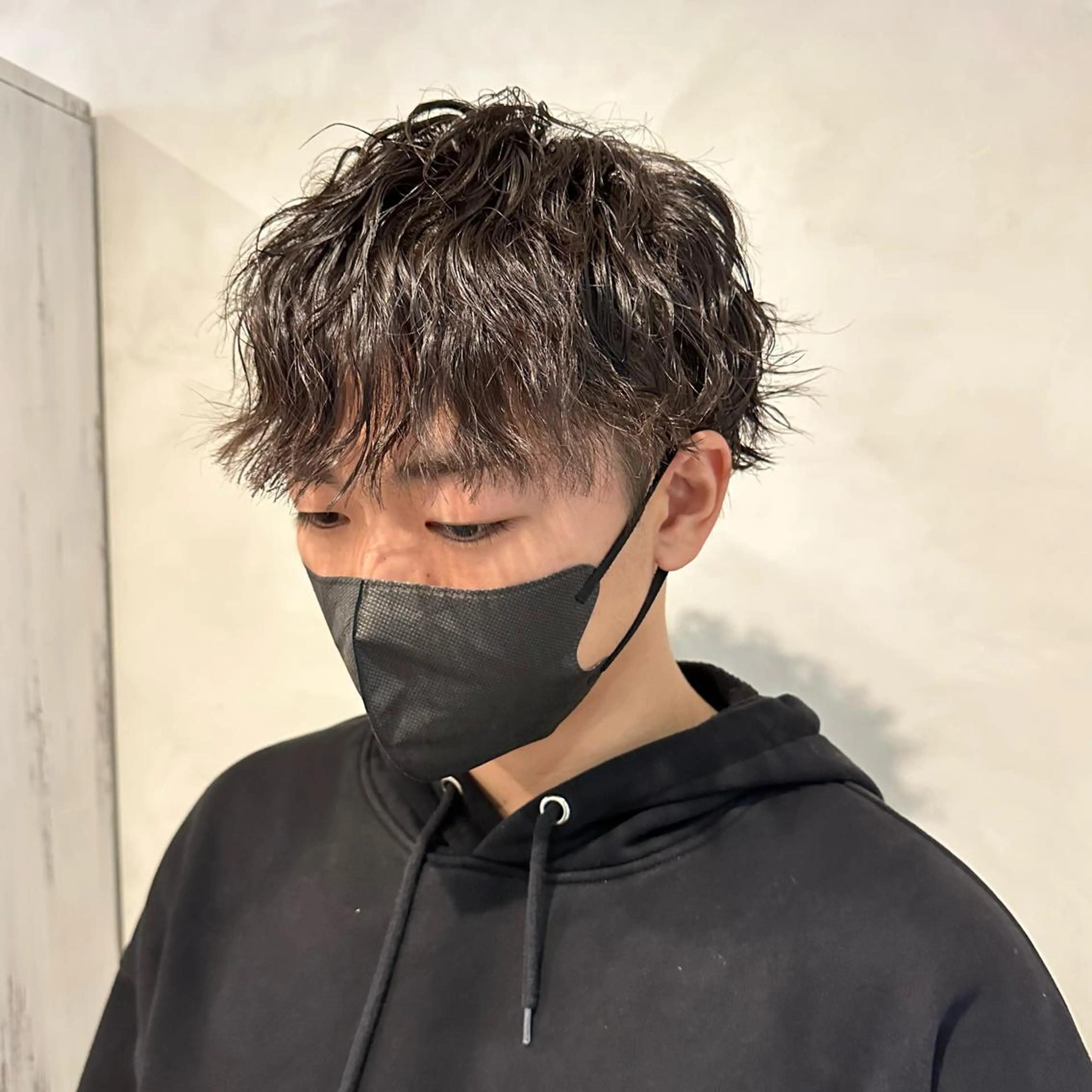 ショート パーマ メンズ メンズパーマ メンズツイストパーマ ツイストパーマ カット パーマ Yuki☺︎パーマ レイヤーカットのヘアスタイル