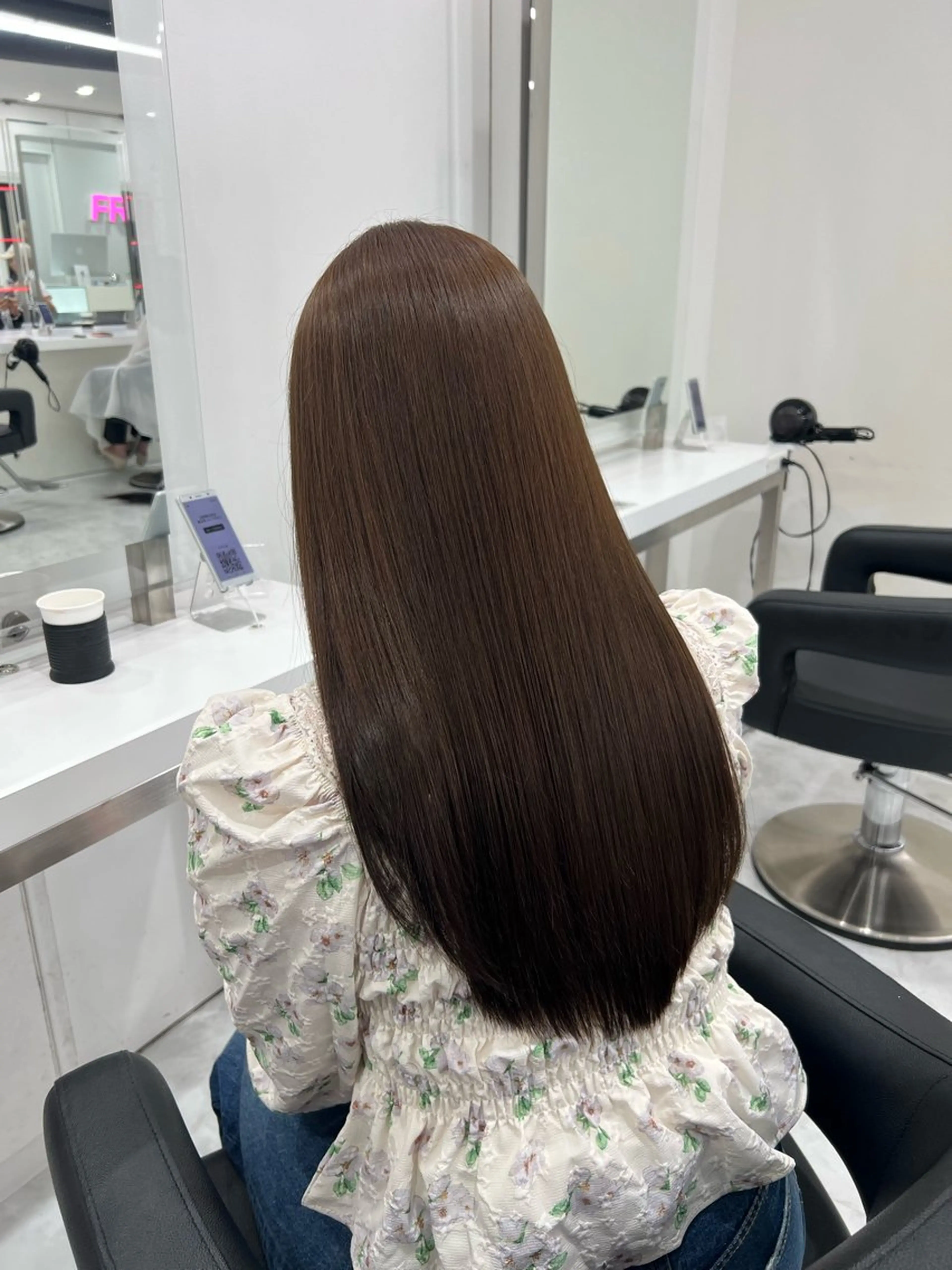 ロング カラー 透明感カラー🫧 レイヤーカットのヘアスタイル