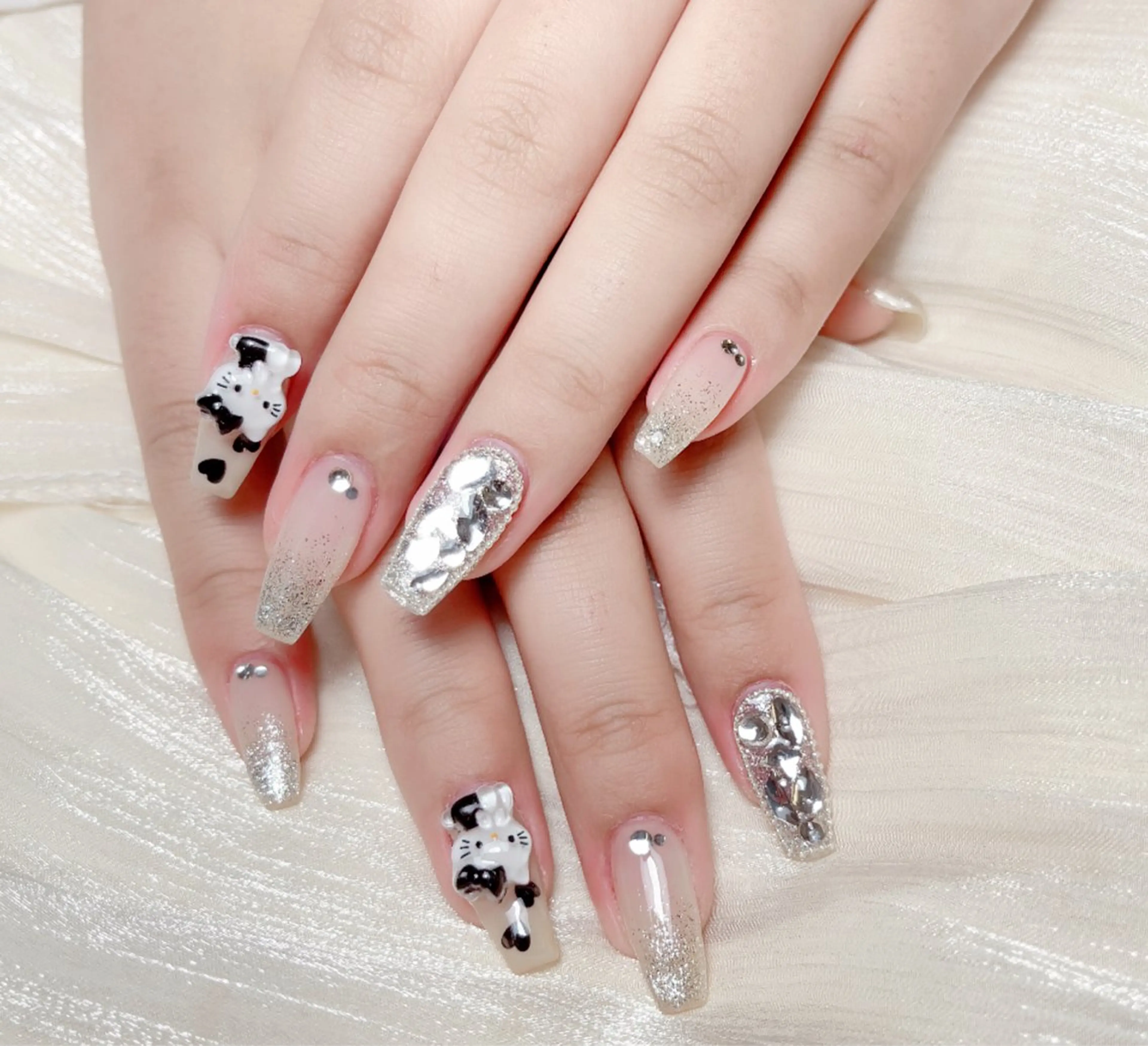 ネイル ハンドネイル 🎀Ｍ nails✨ ビューティーのネイルデザイン