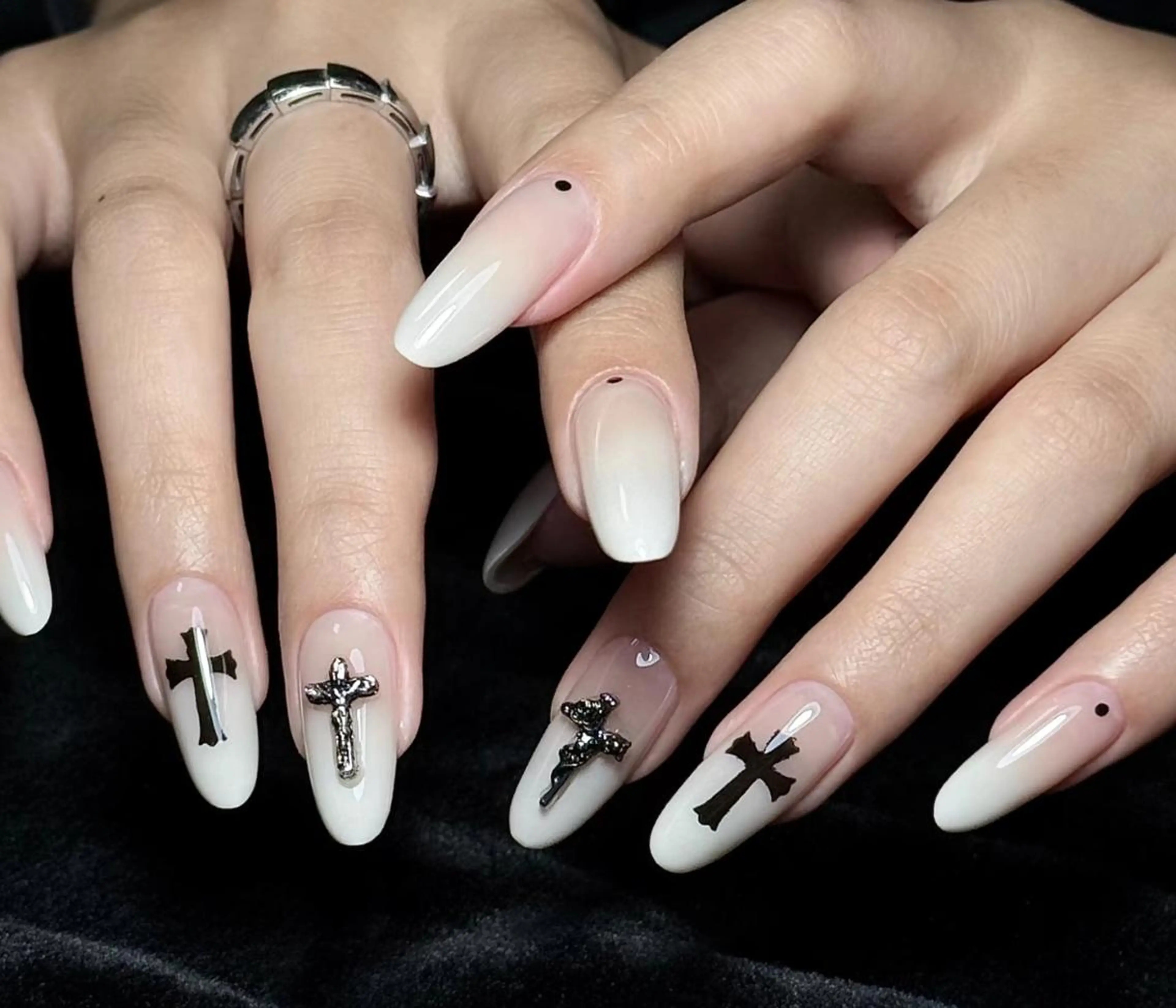 ネイル ハンドネイル 🎀 Ayaka_nailのネイルデザイン