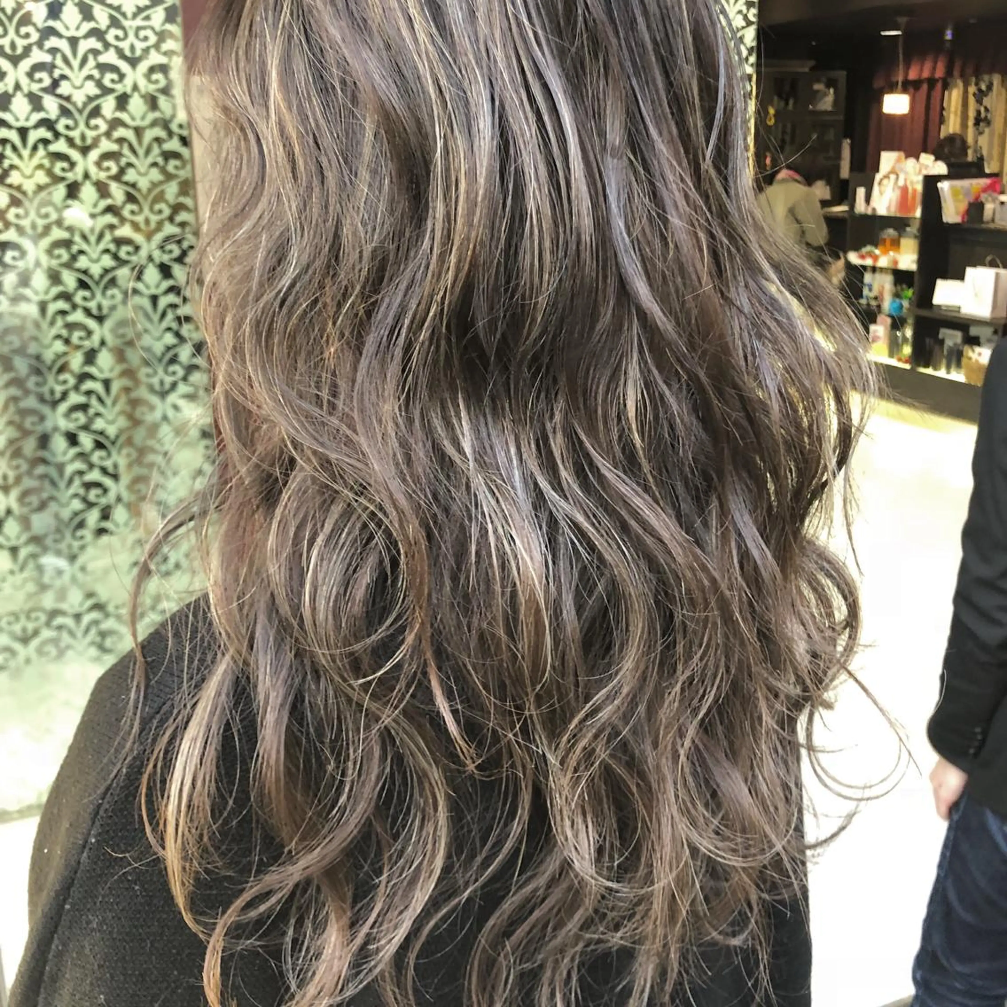 ロング カラー ハイライトカラー 外国人風カラー ハイライト トップスタイリスト 小澤純一のヘアスタイル
