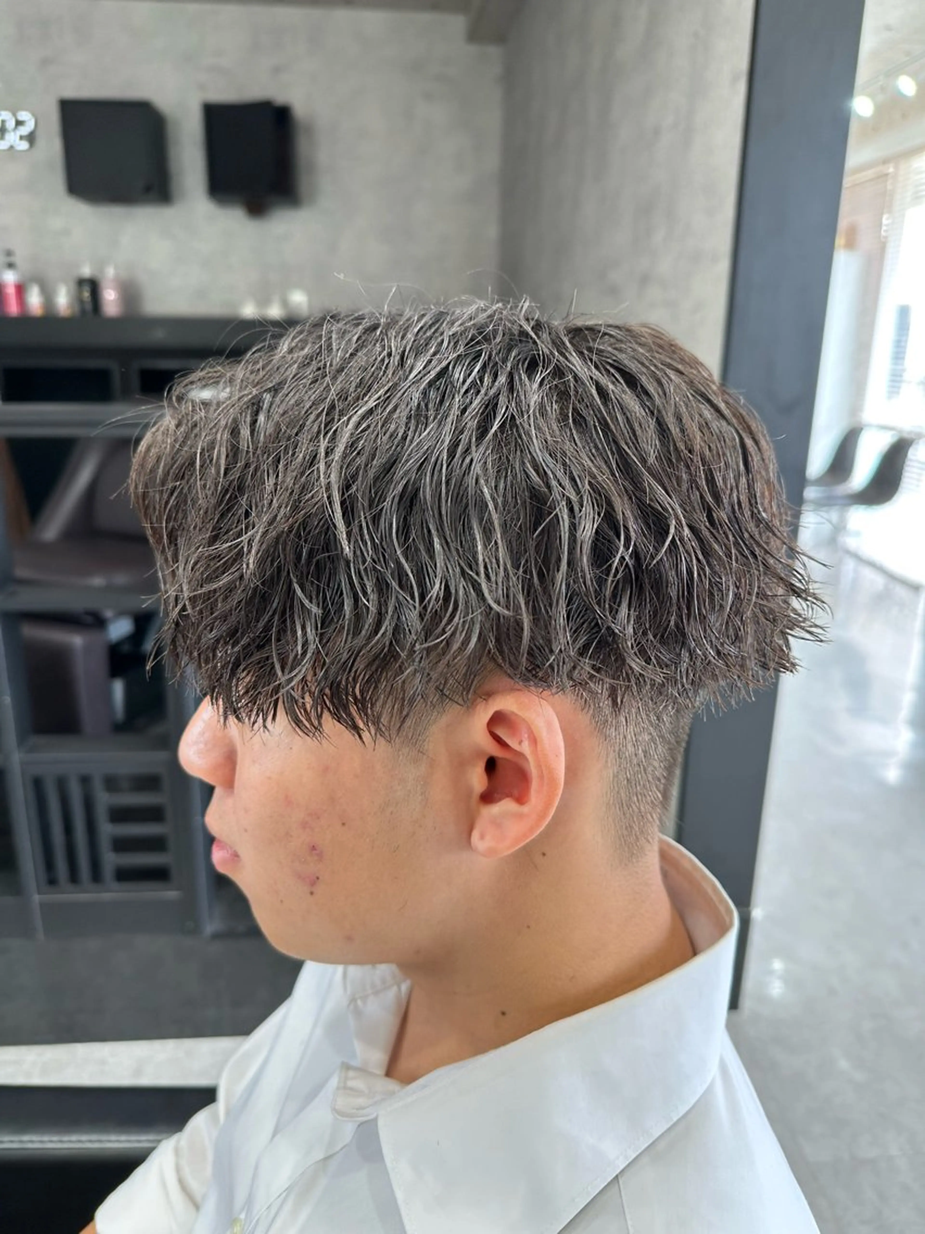 ショート パーマ メンズ メンズパーマ ツイストスパイラルパーマ スパイラルパーマ カット ユウ🪄 パーマ指名No1のヘアスタイル