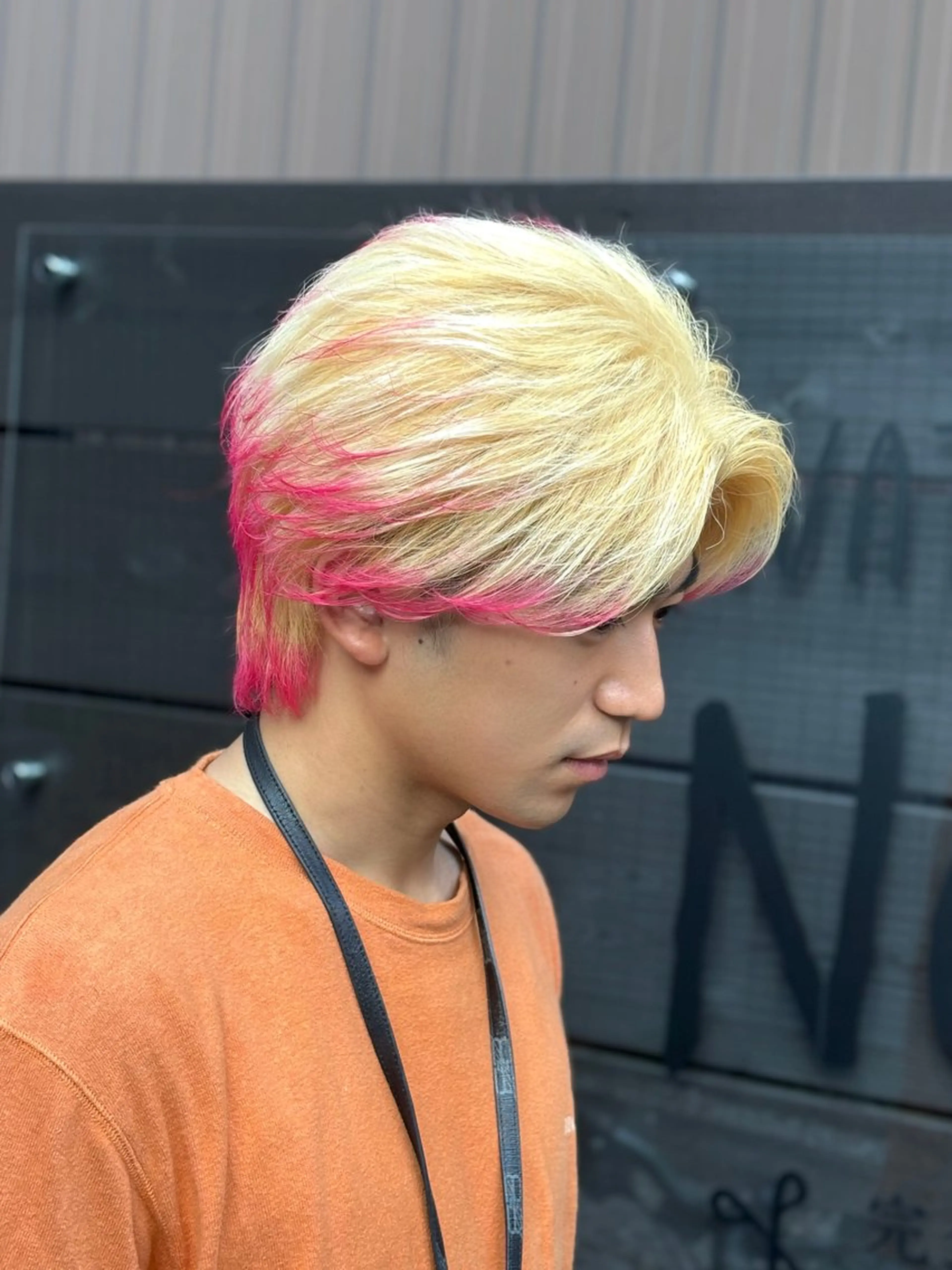 カラー メンズ メンズブリーチ ブリーチ ピンクカラー カット ヘアカラー トリートメント RAIA💎ケア ブリーチ&パーマ💎のヘアスタイル