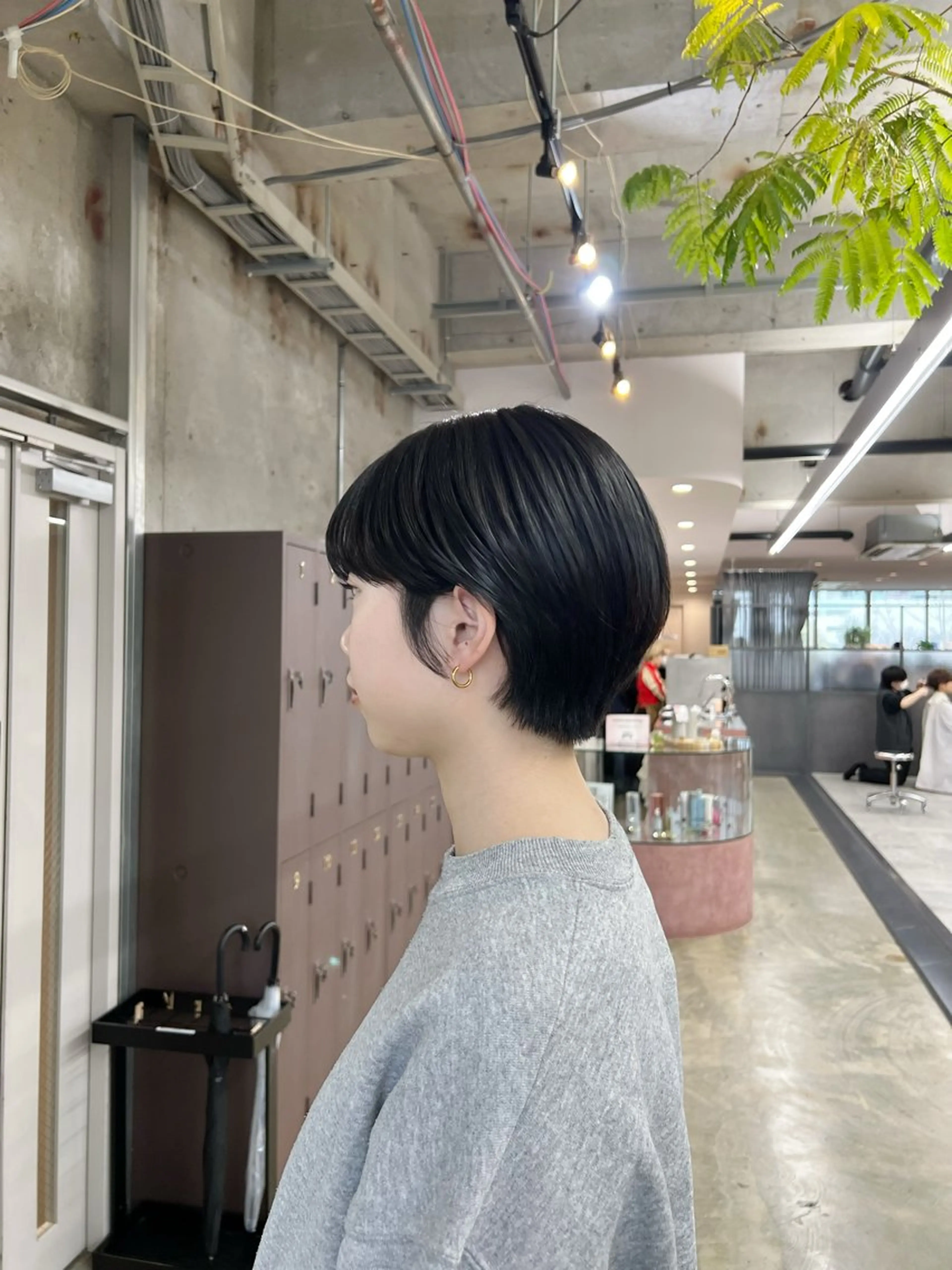 ショート era所属・azumi/ボブ/暖 色/オリーブ/縮毛のヘアスタイル