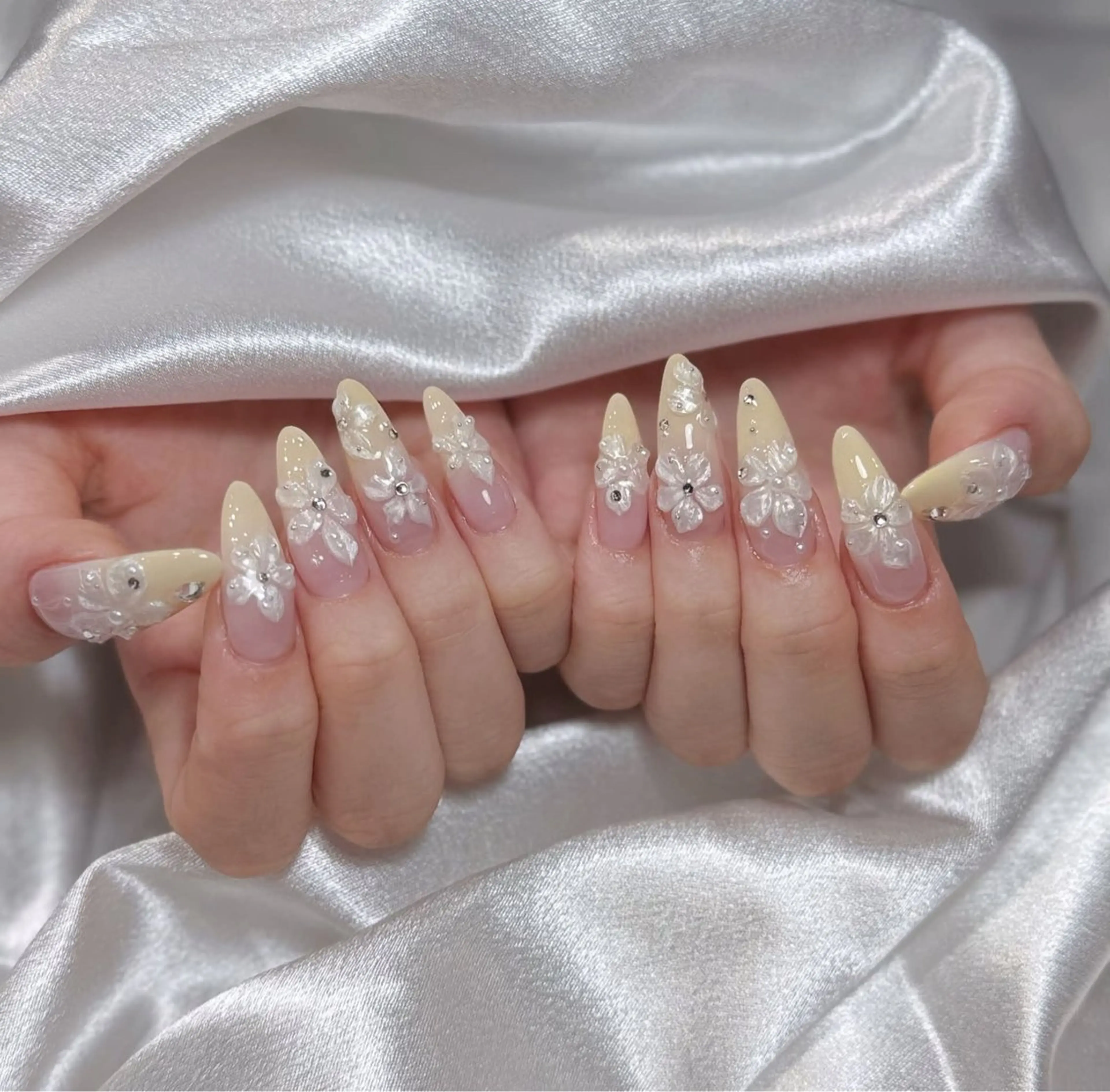 ネイル オーロラネイル チークネイル フットネイル フレンチネイル ジェルネイル ハンドネイル Havi Nailsのネイルデザイン