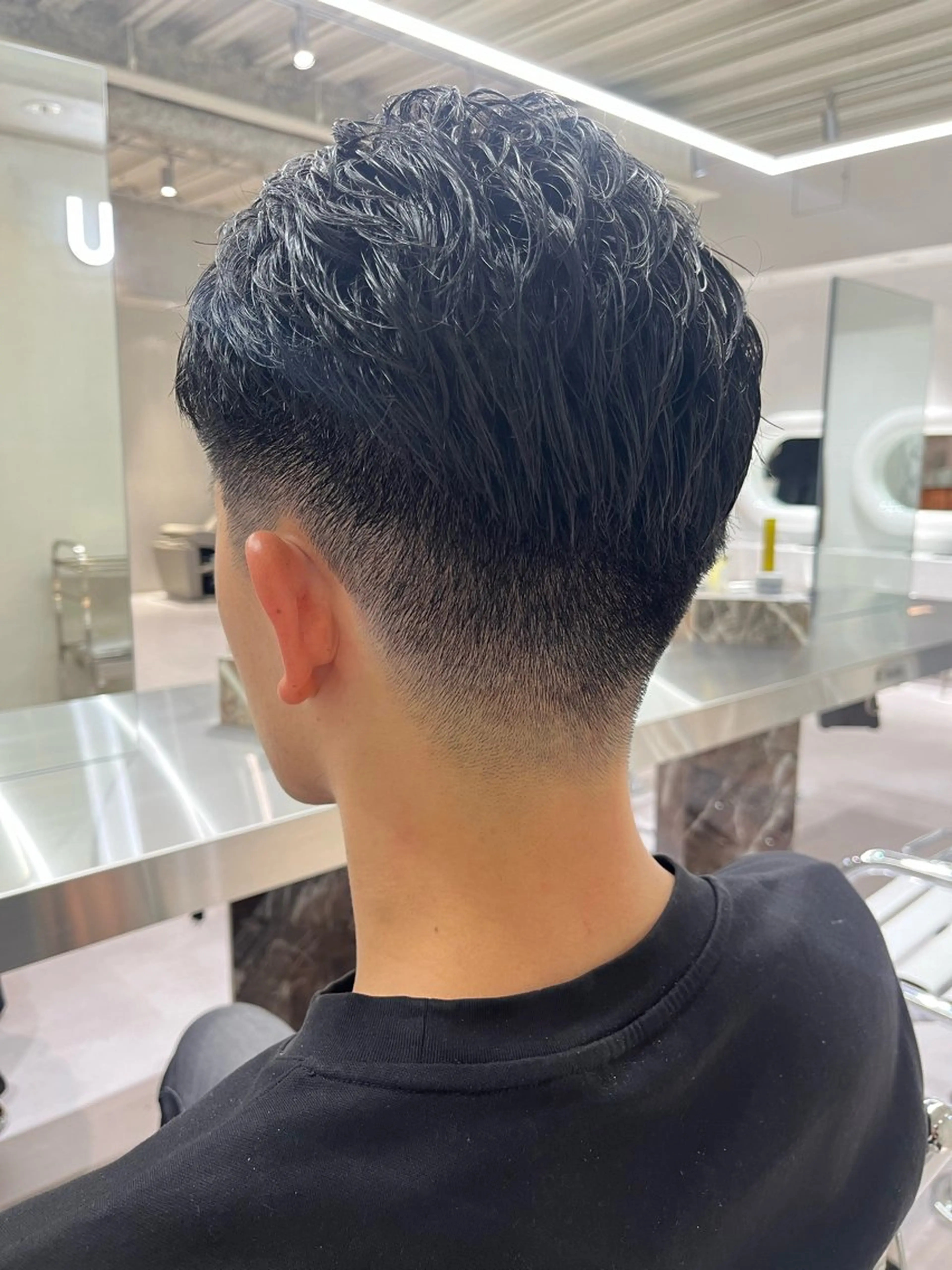 ショート メンズ ⚡メンズパーマフ ェードカットTomyのヘアスタイル