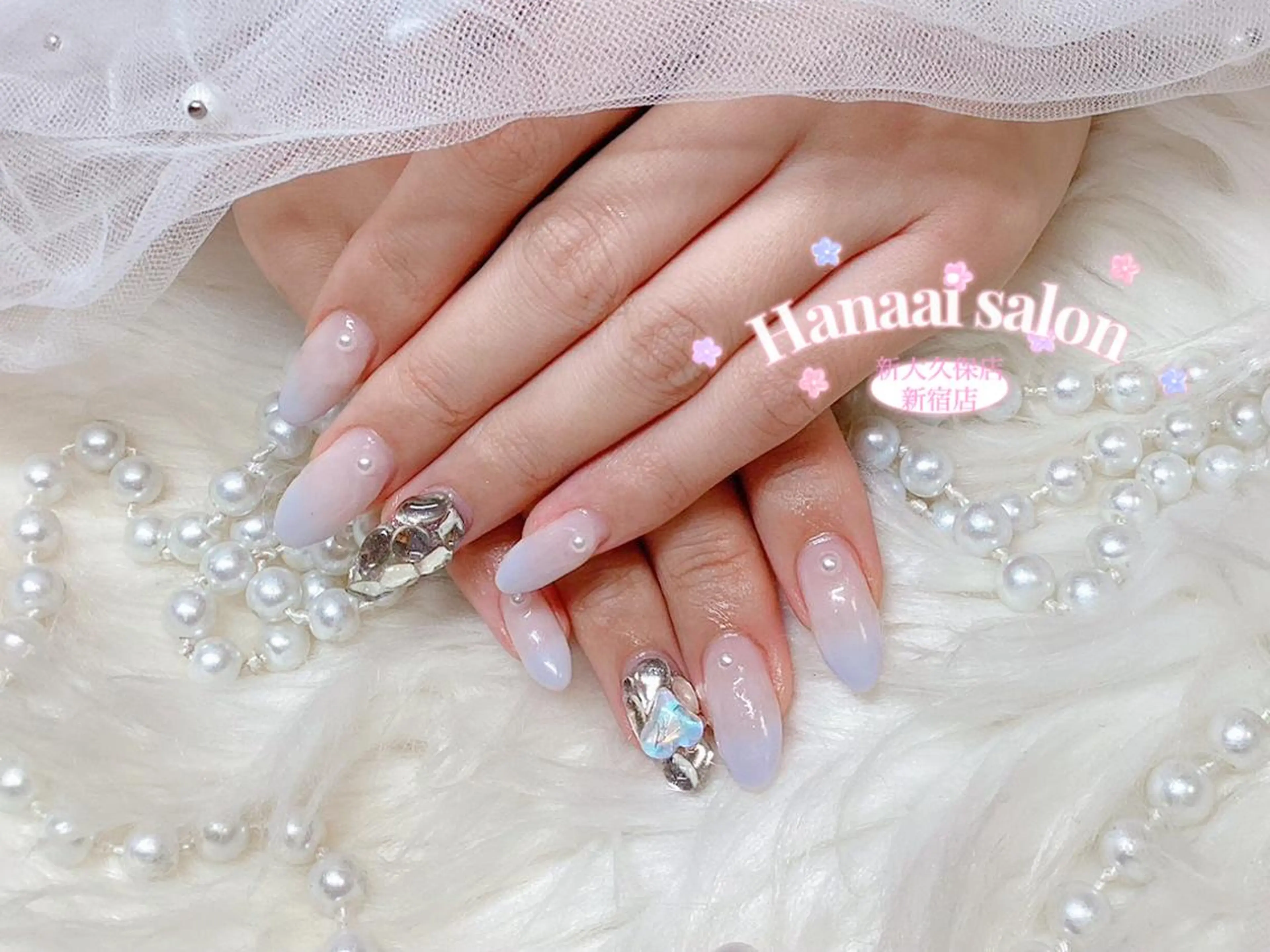 ネイル アートネイル フラッシュネイル フットネイル ジェルネイル グラデーション Hanaai Salon新大久保店のネイルデザイン