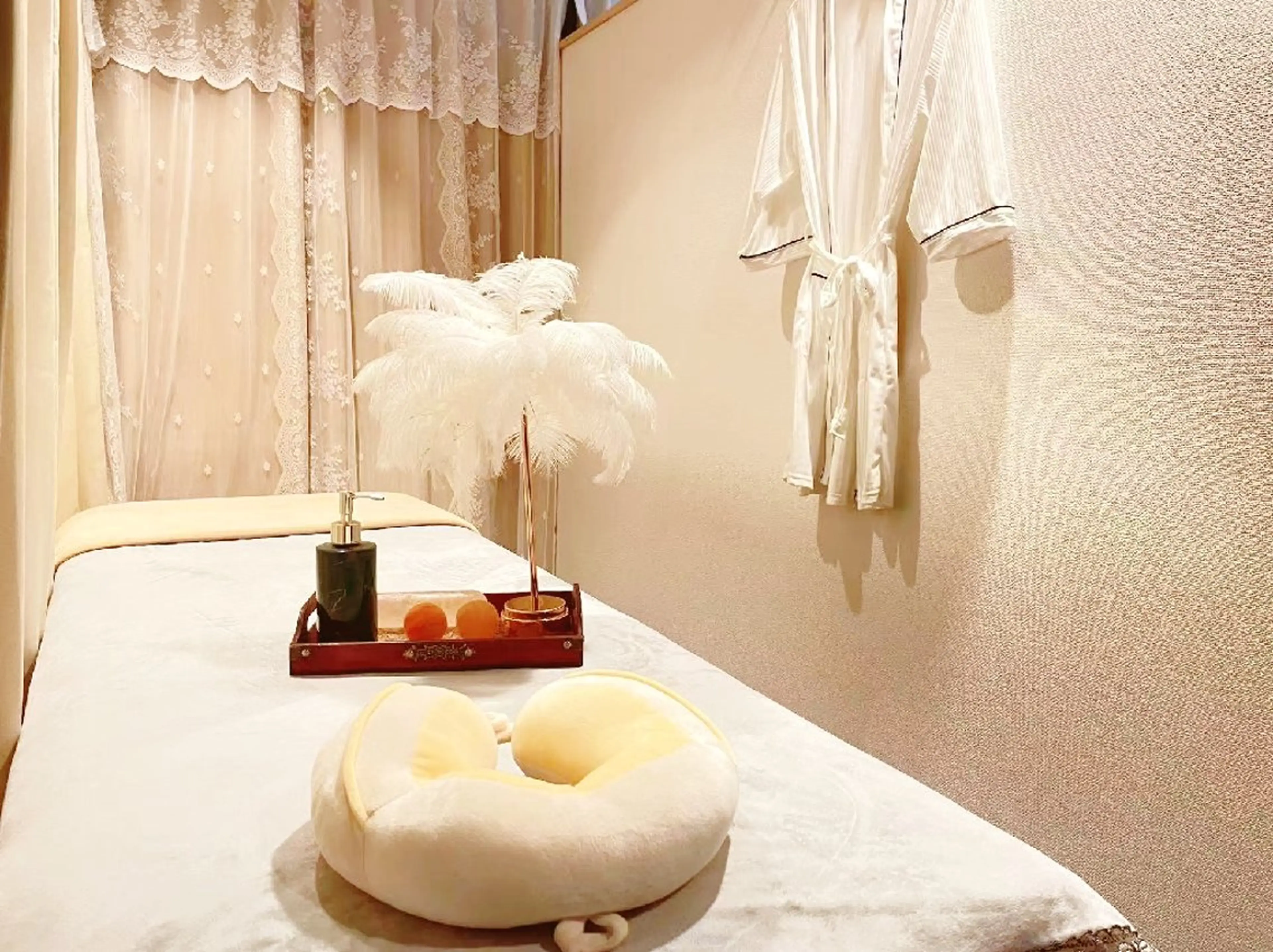 メンズ 楽福RAKUFUKU 小顔矯正エステのエステ・リラクイメージ