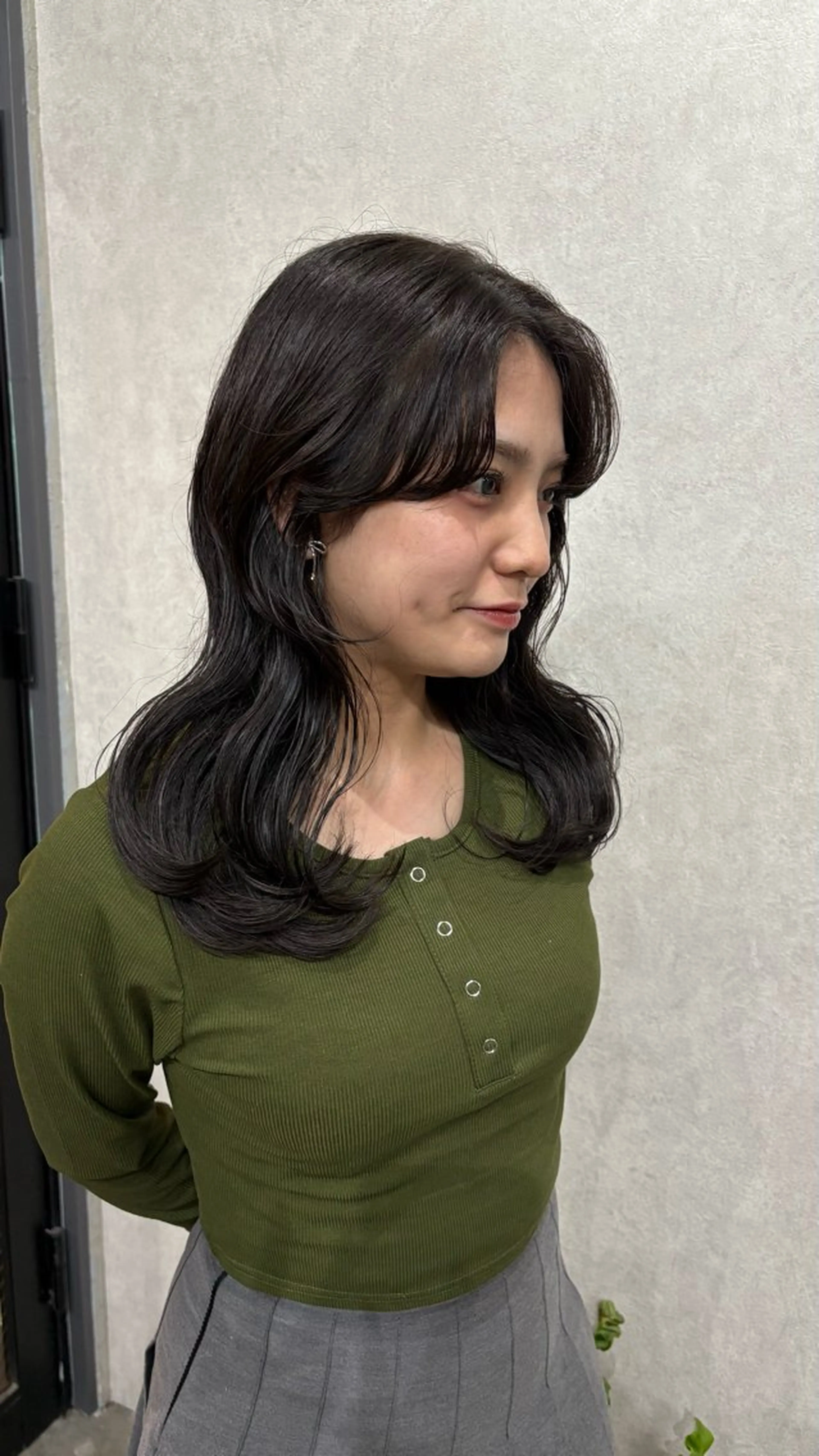 セミロング カラー ブラウンカラー ダークブラウン 顔周りカット ヘアカラー トリートメント 天神/ハイトーン/艶 カラー/Miharuのヘアスタイル