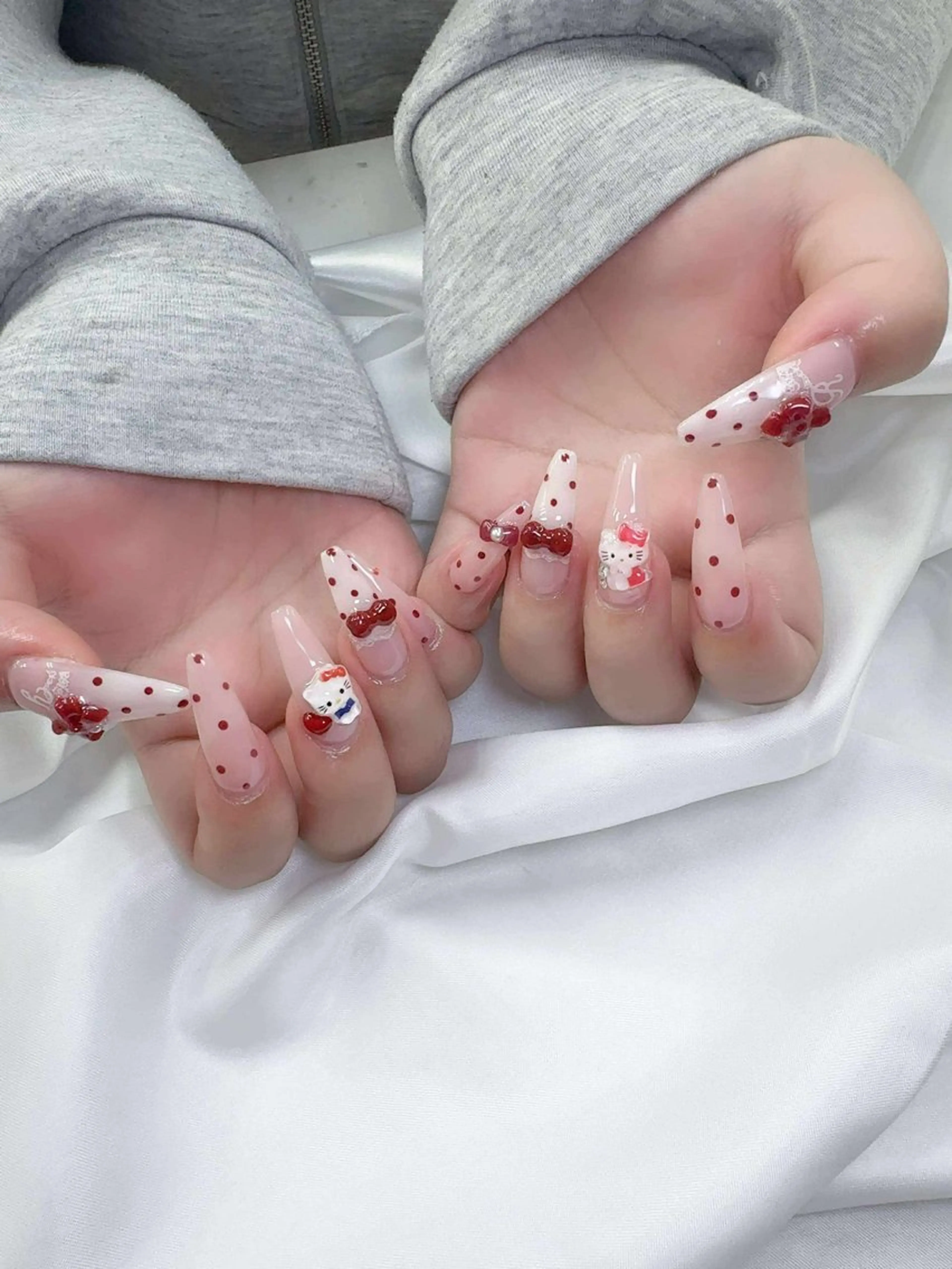 ネイル フレンチネイル グラデーション 韓国ネイル マグネットネイル ニュアンスネイル ハンドネイル Squen Nail 【持ち込みOK】のネイルデザイン