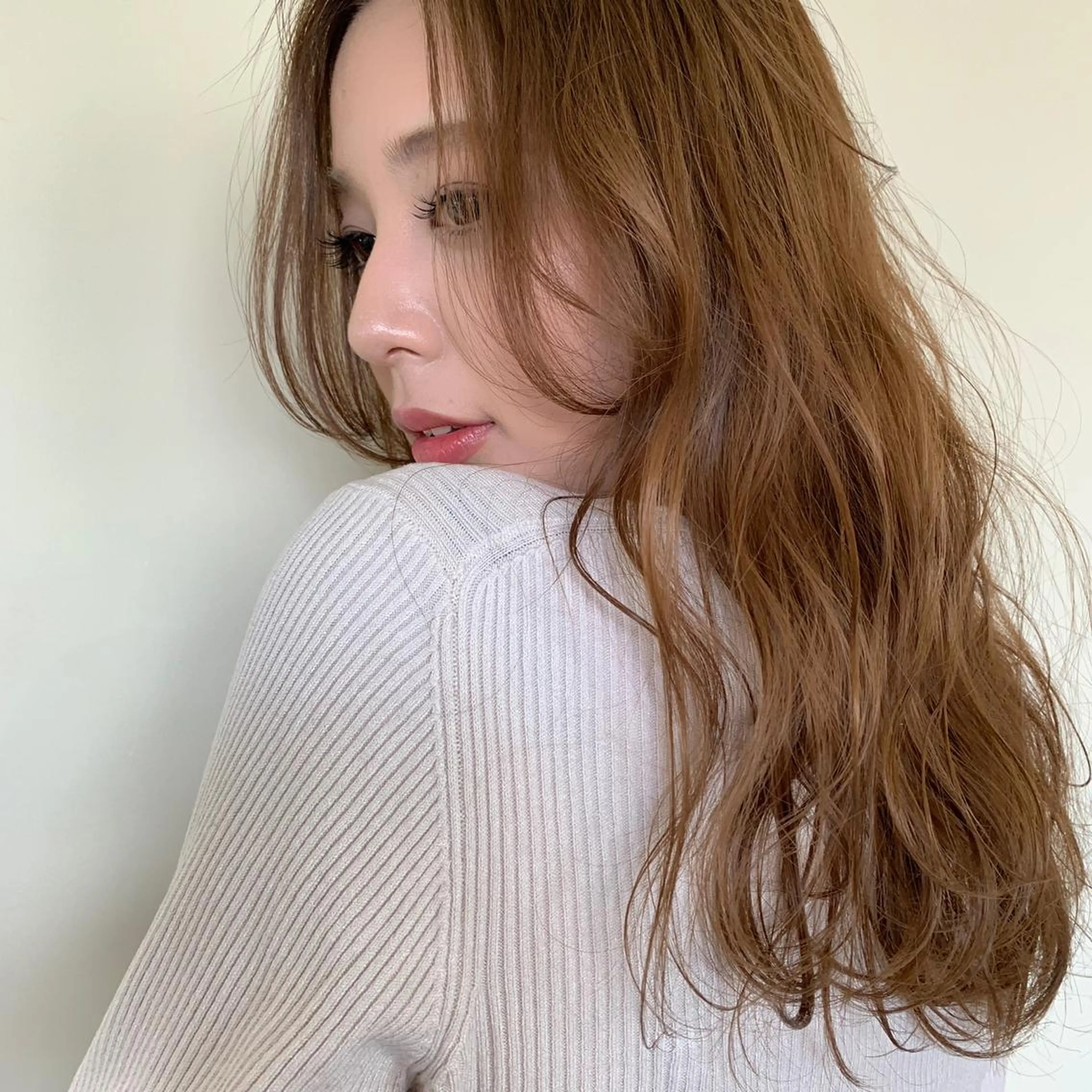 ロング カラー ブリーチ 卒業式のヘアスタイル 薬院:今泉/上川美幸 ボブ/顔周りレイヤーのヘアスタイル