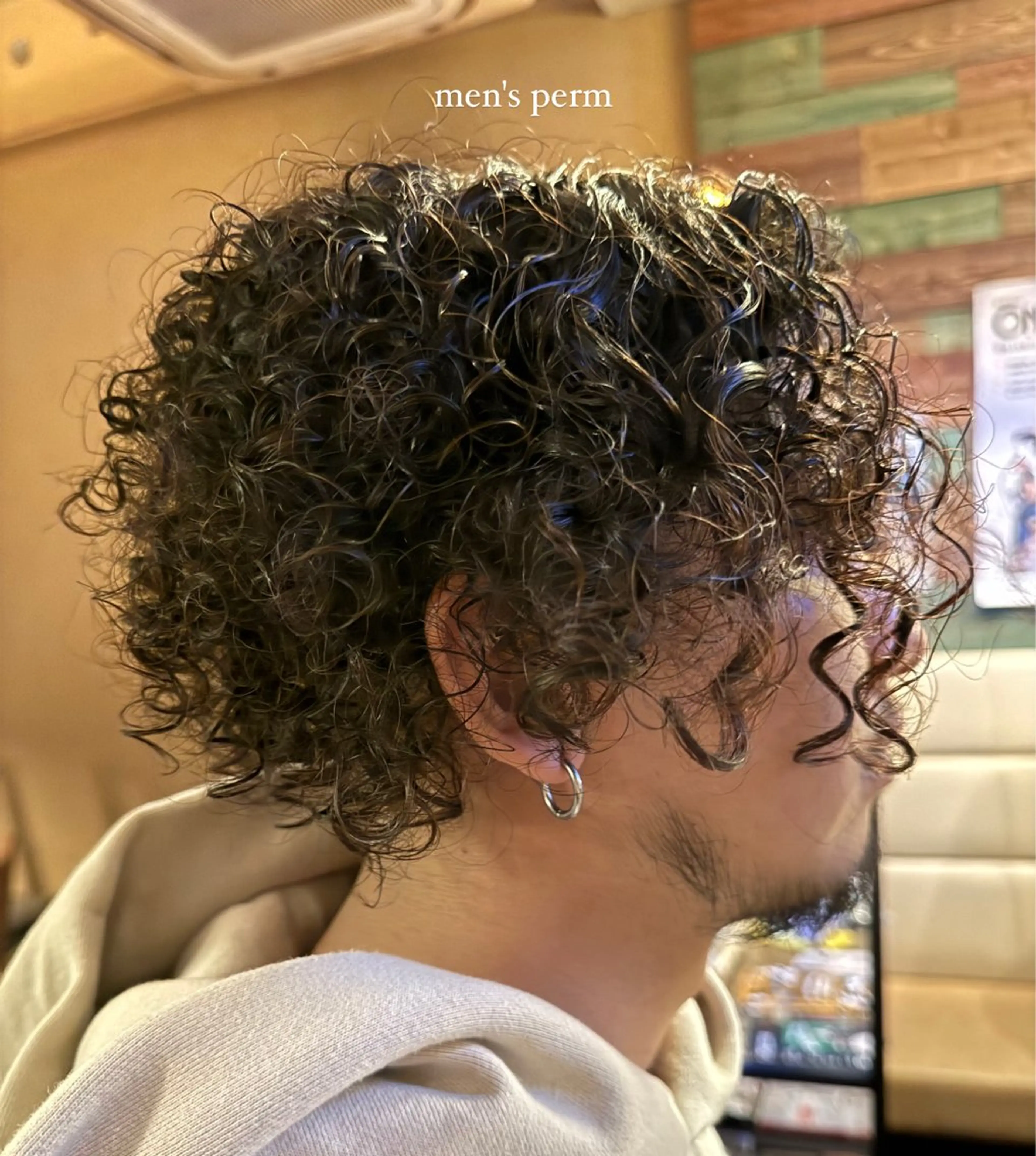 メンズ saki/メンズパー マ・デザインカラーのヘアスタイル