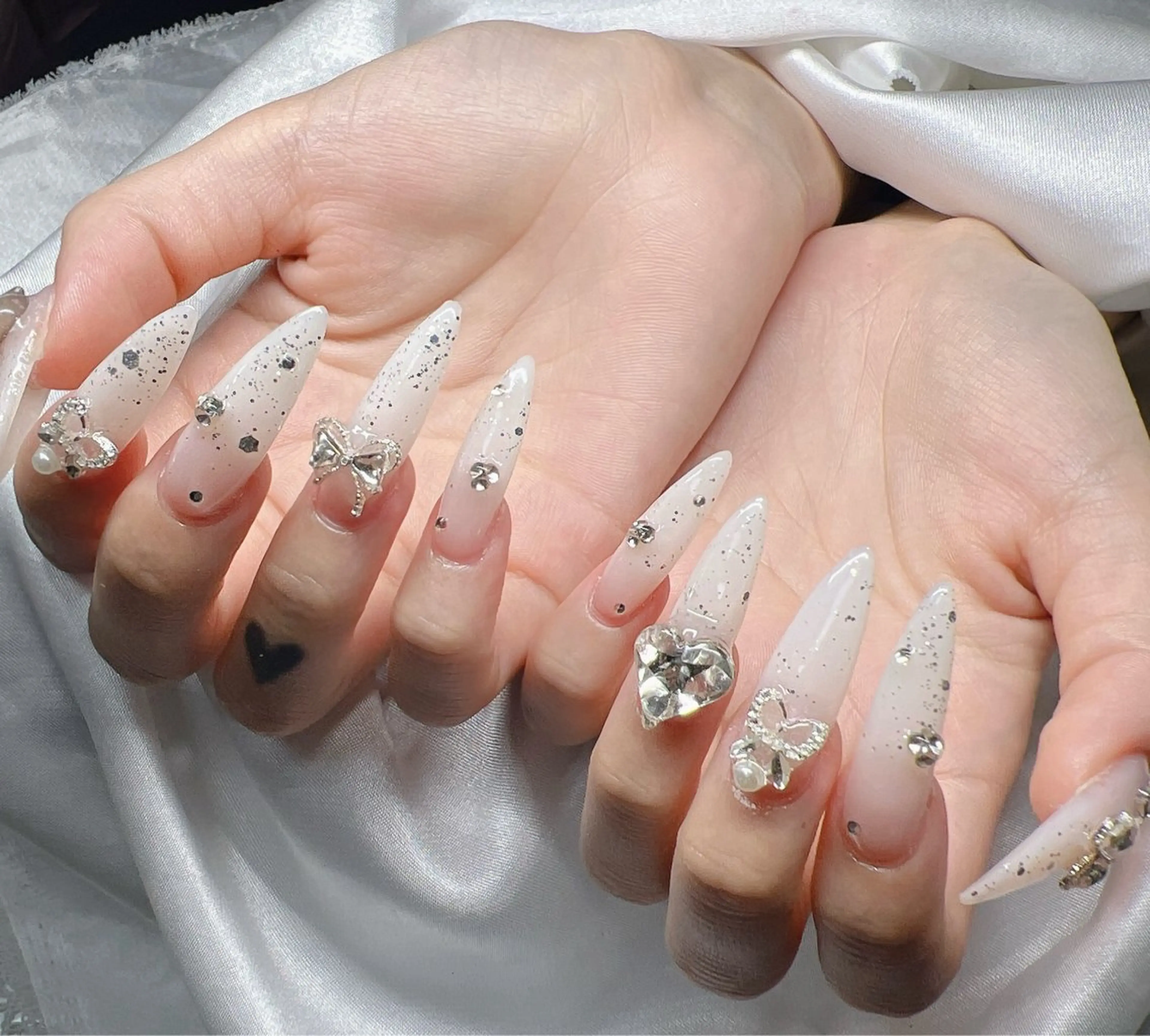 ネイル ハンドネイル Lee Nailsのネイルデザイン