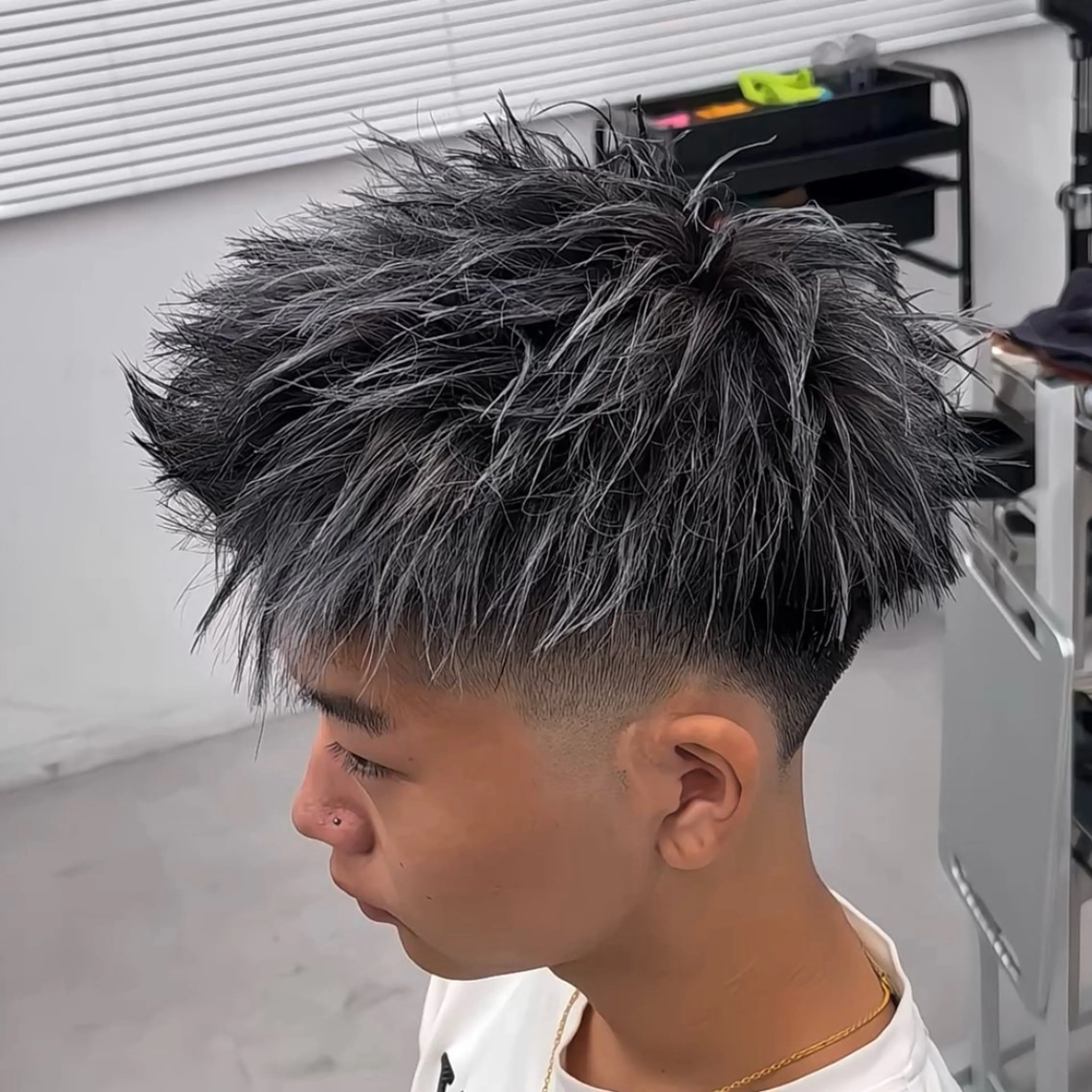 パーマ メンズ カット ヘアカラー 💋ホワイトメッシュ /パーマ/メンズ💋のヘアスタイル