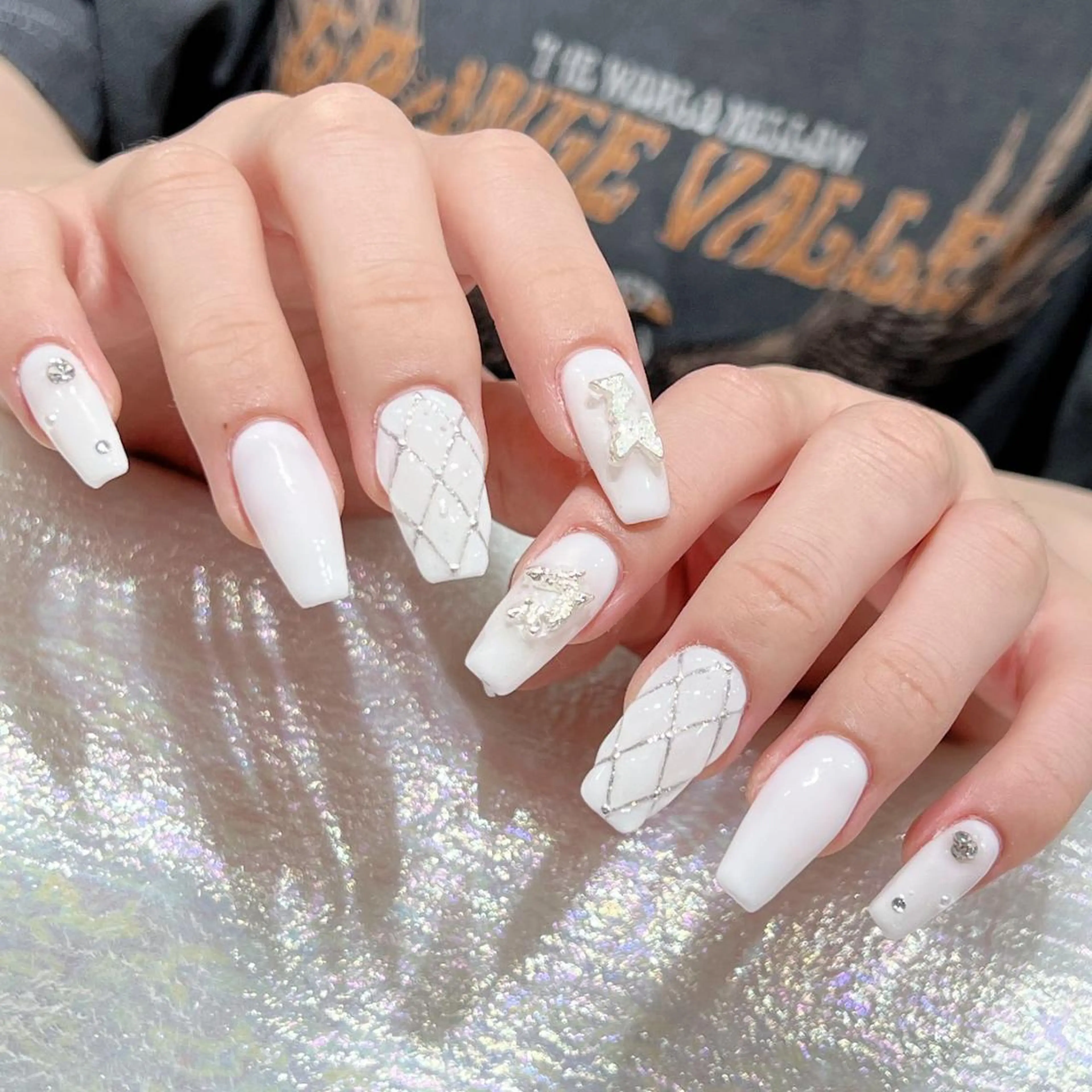 ネイル 長さ出し ネイルチップ Queens momoのネイルデザイン