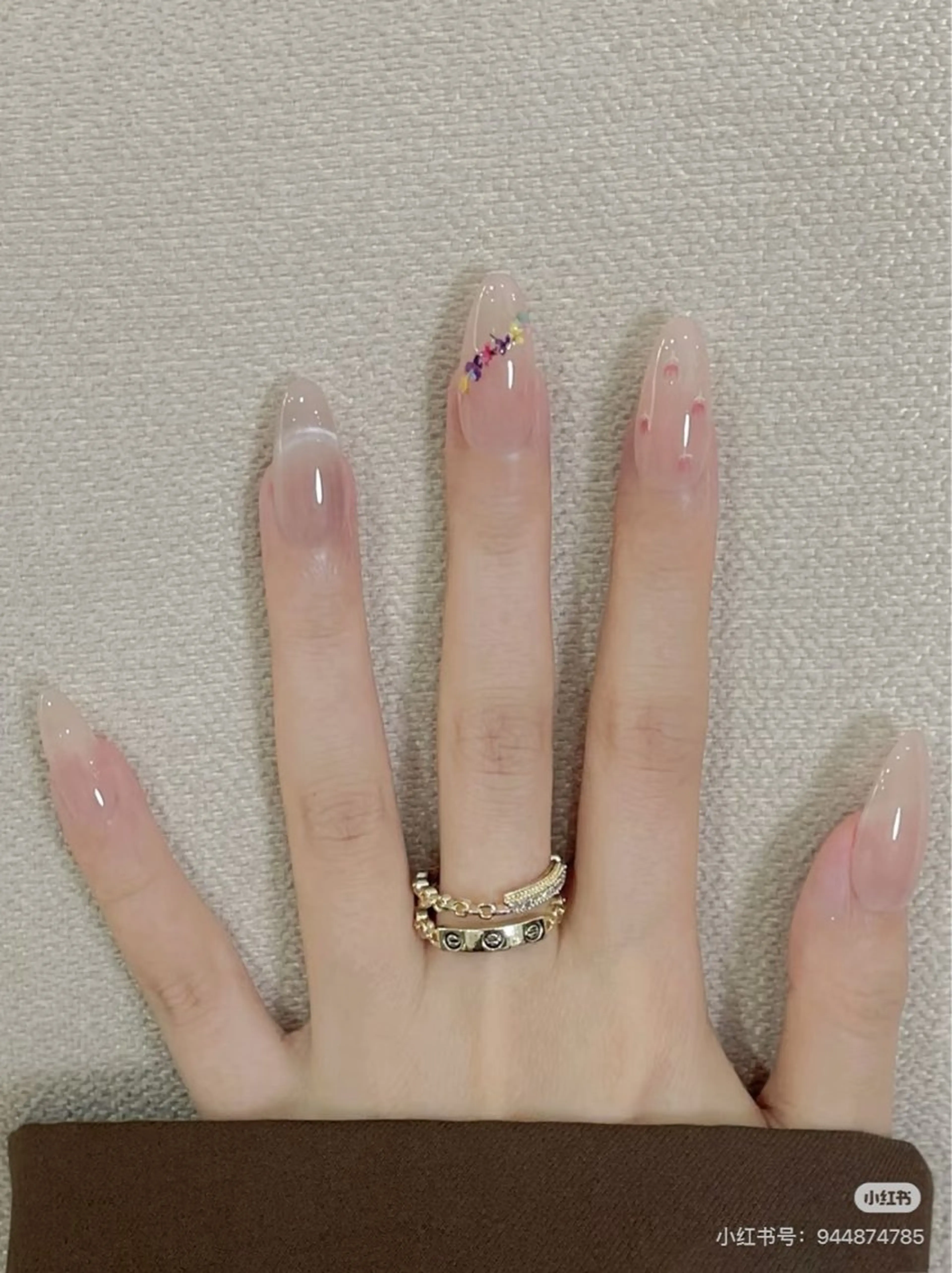 ネイル 高木 維麗絲のネイルデザイン