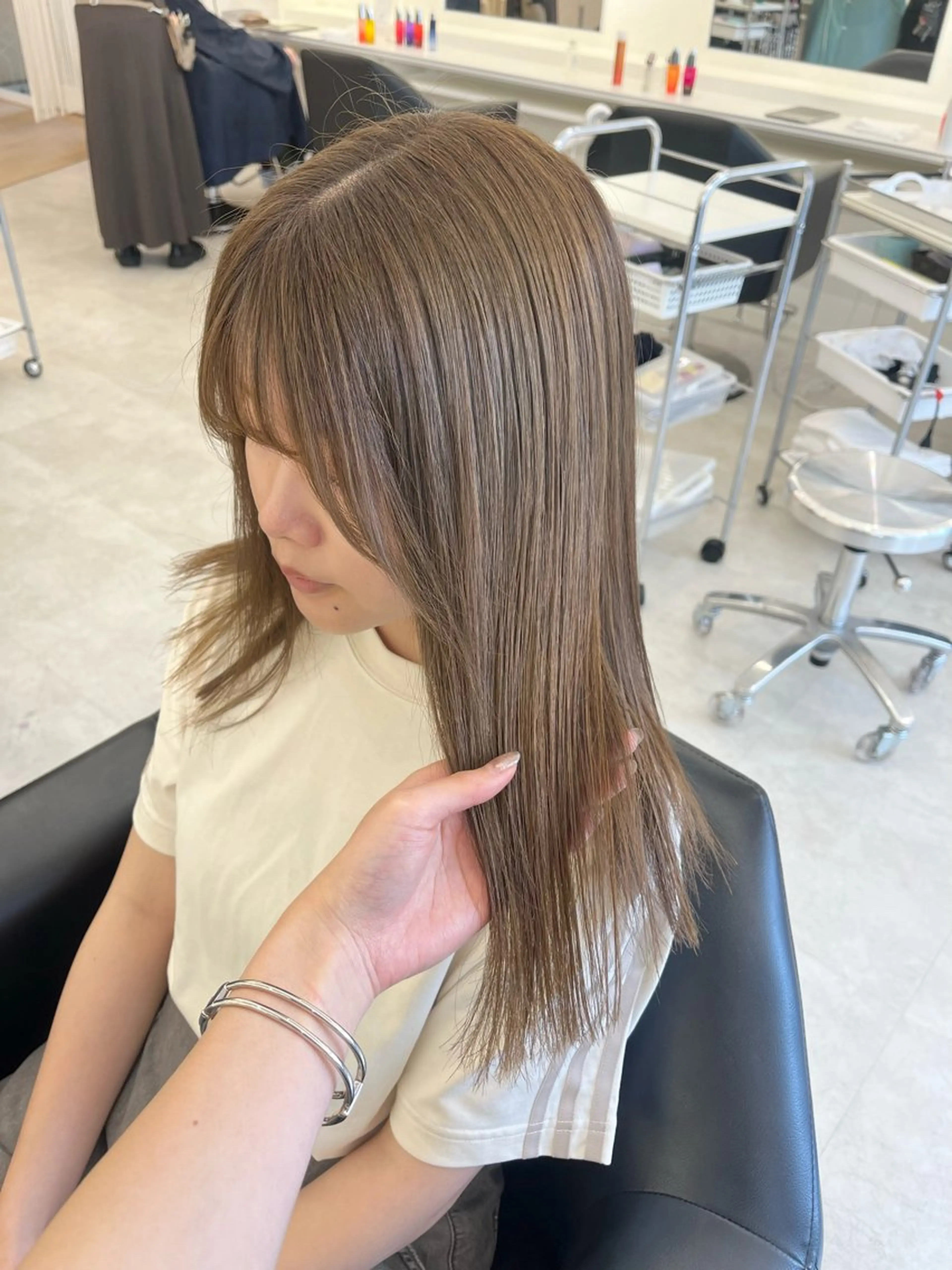 セミロング カラー 髪質改善 トリートメント ヘアカラー トリートメント GOODDAY ヘアサロンのヘアスタイル