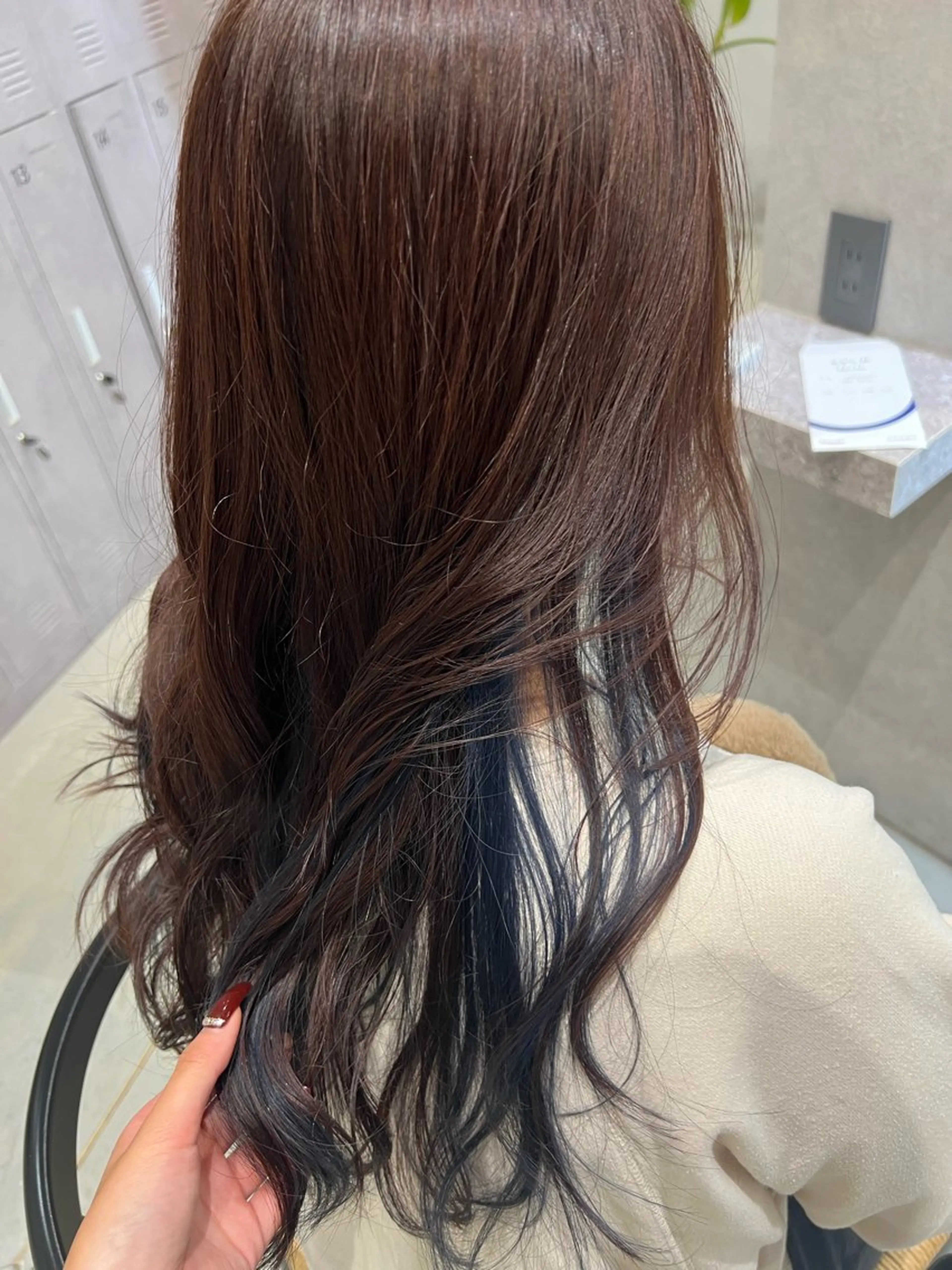 セミロング カラー 小池 夏美のヘアスタイル